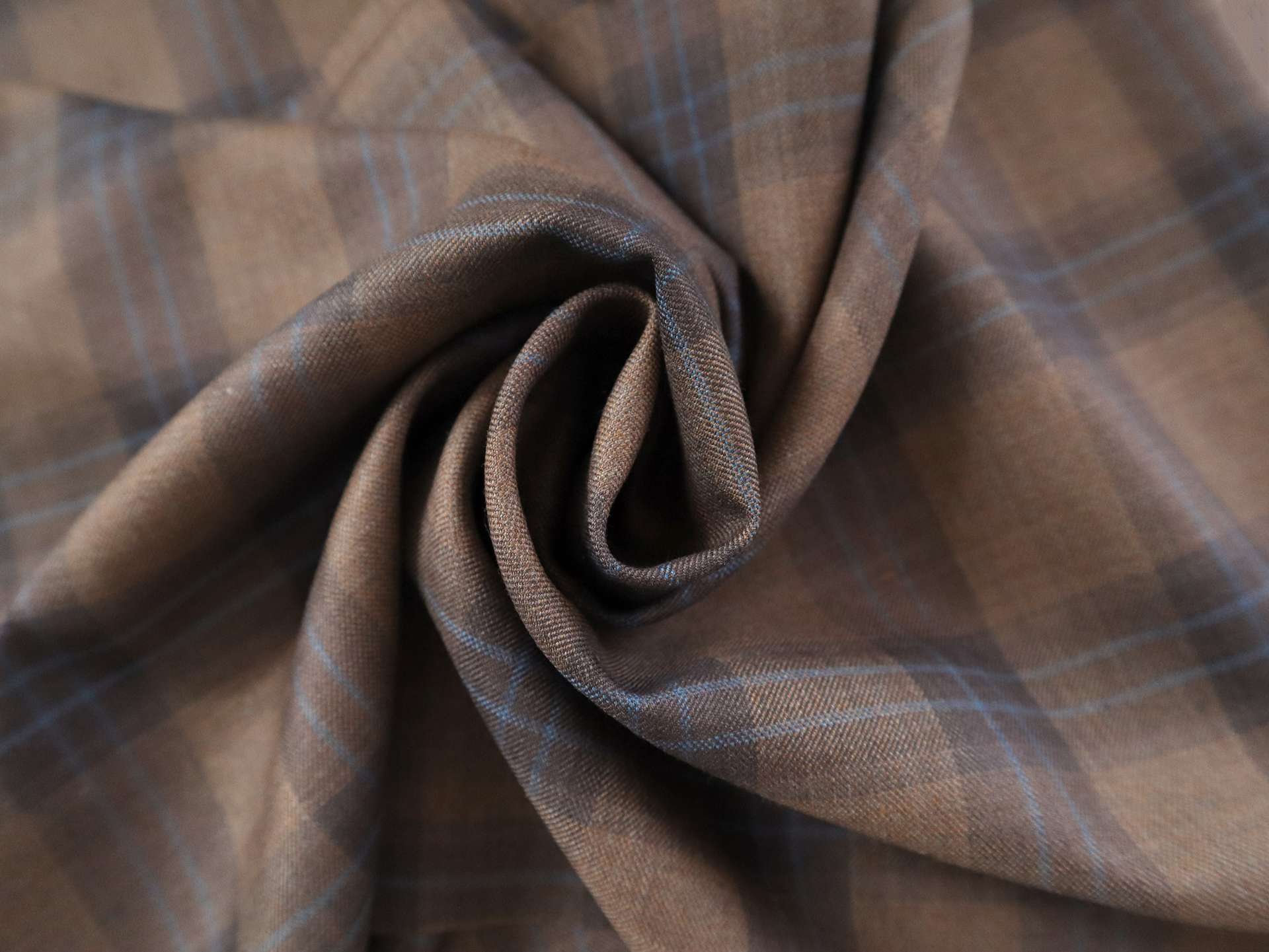 Extra Fine Wool Plaid Suiting in Coffee