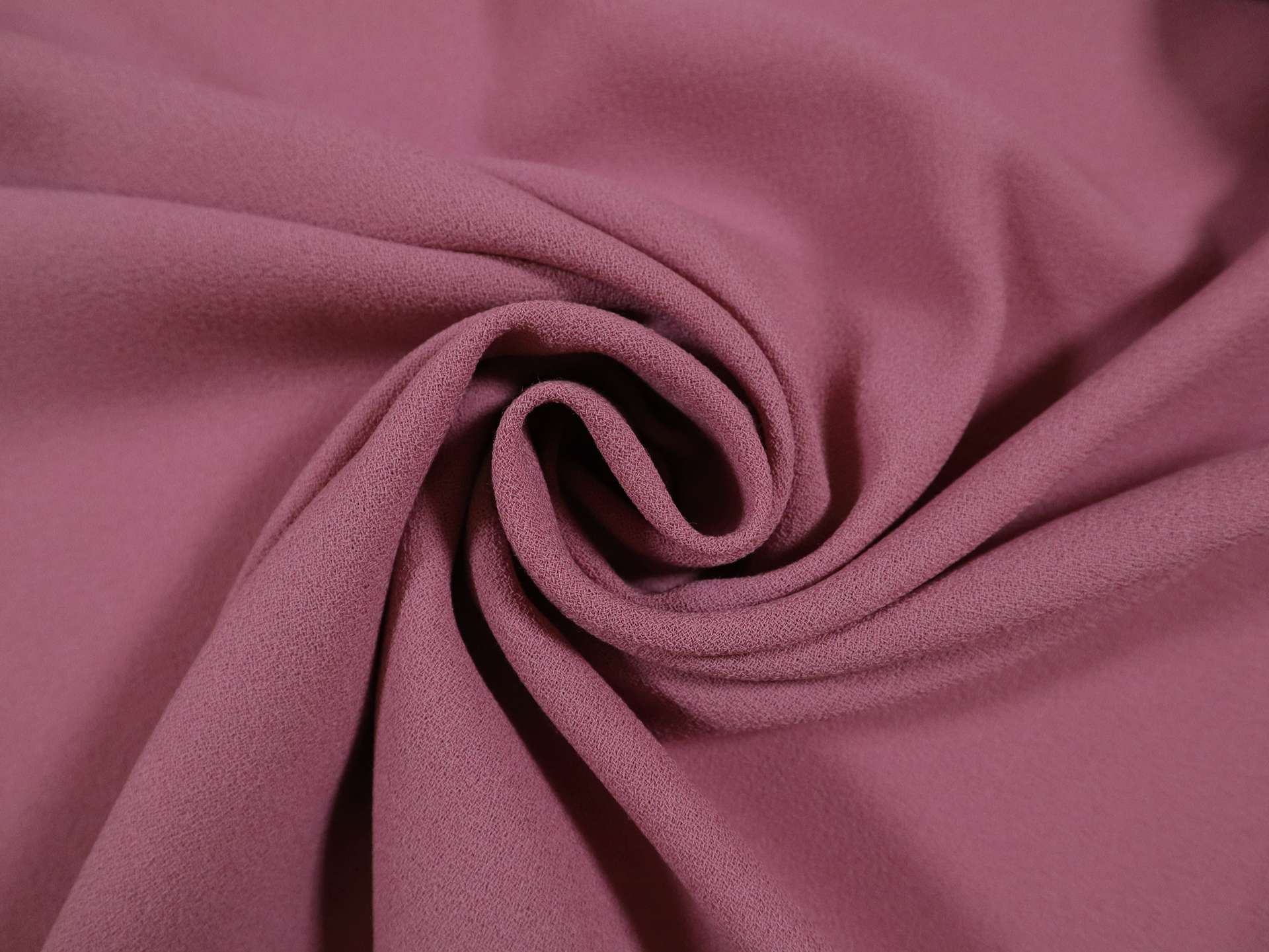 Italian Wool Crepe in Rosa