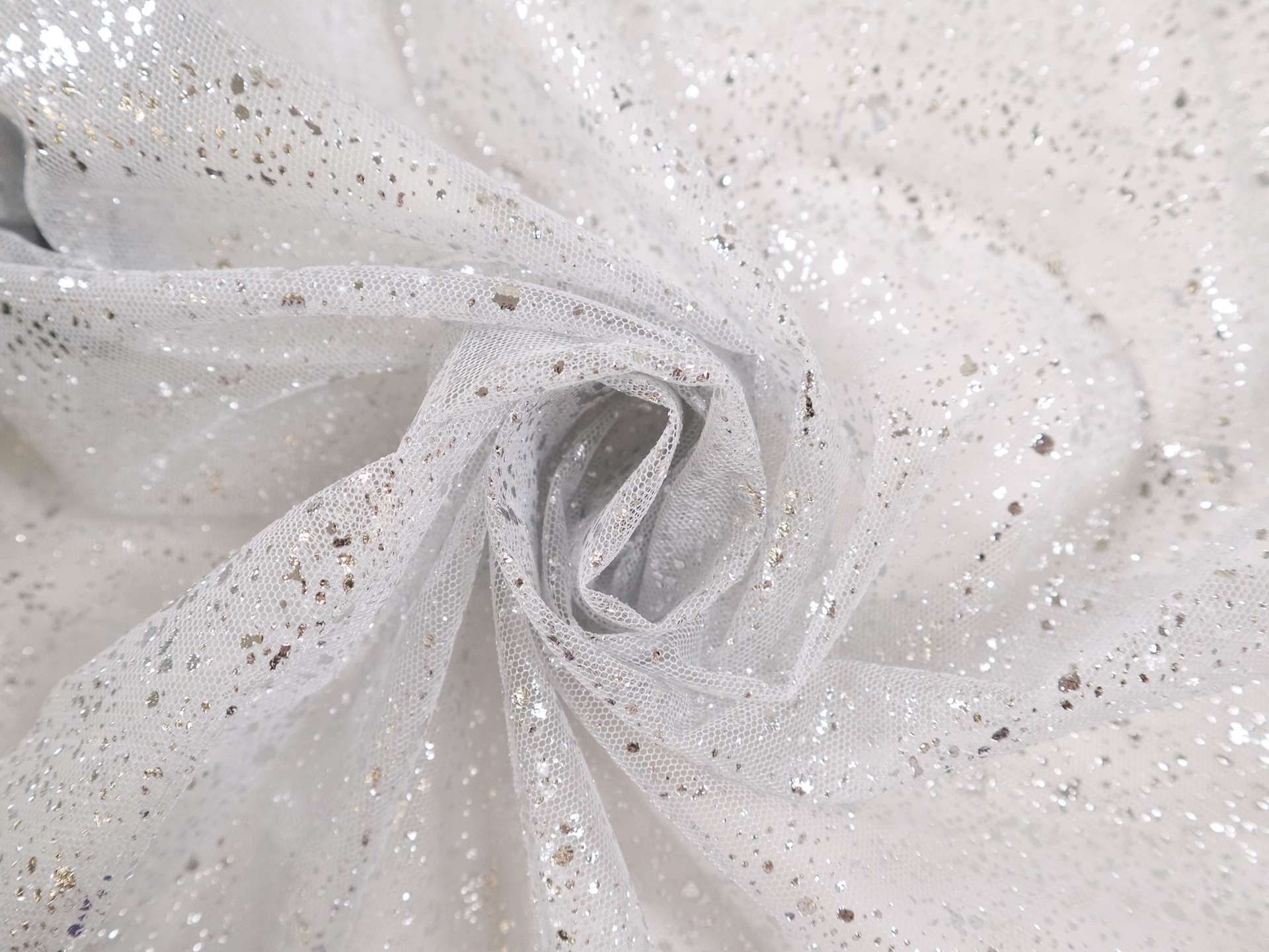Metallic Speckled Tulle in Light Grey & Silver