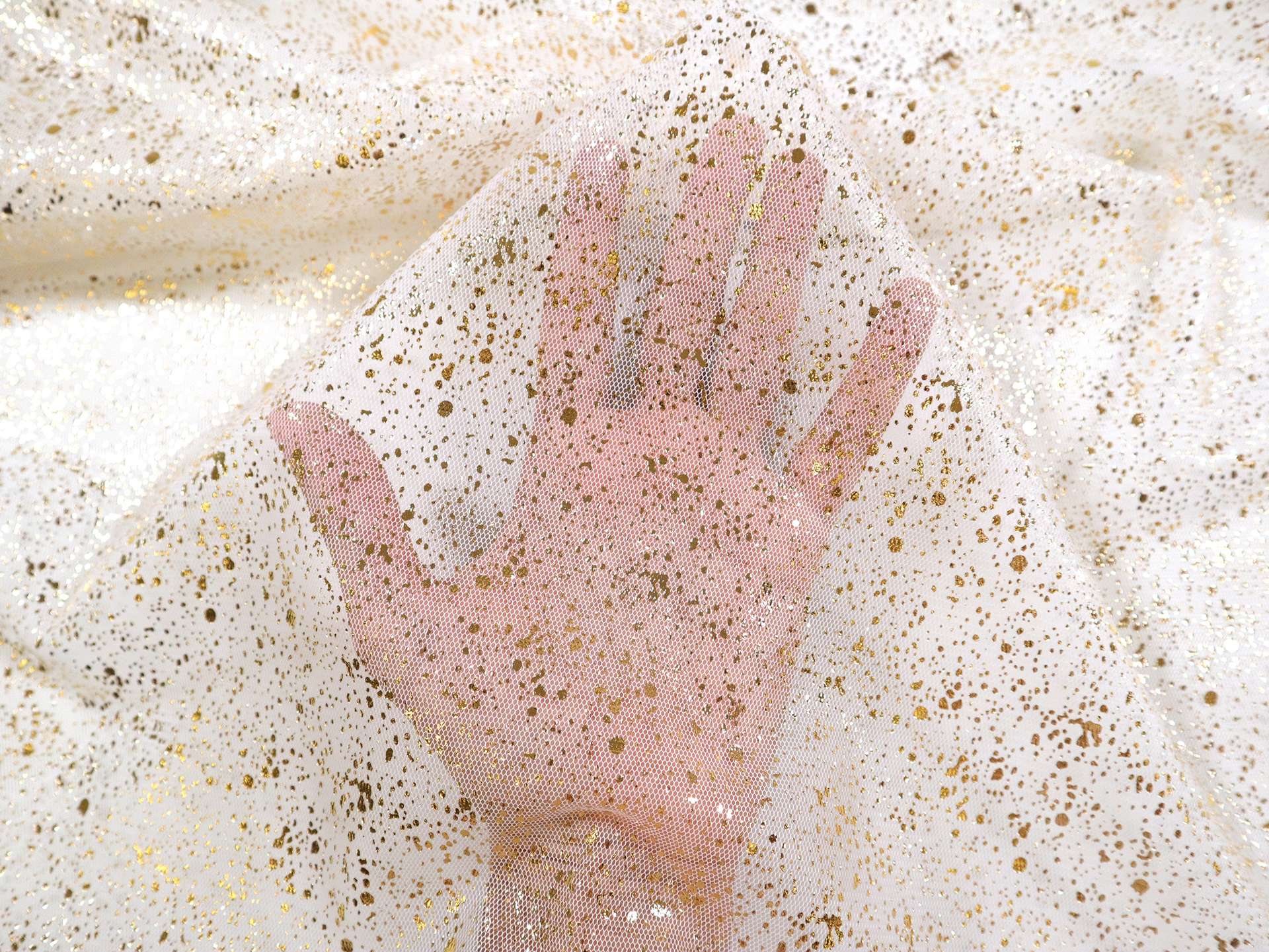 Metallic Speckled Tulle in White & Gold