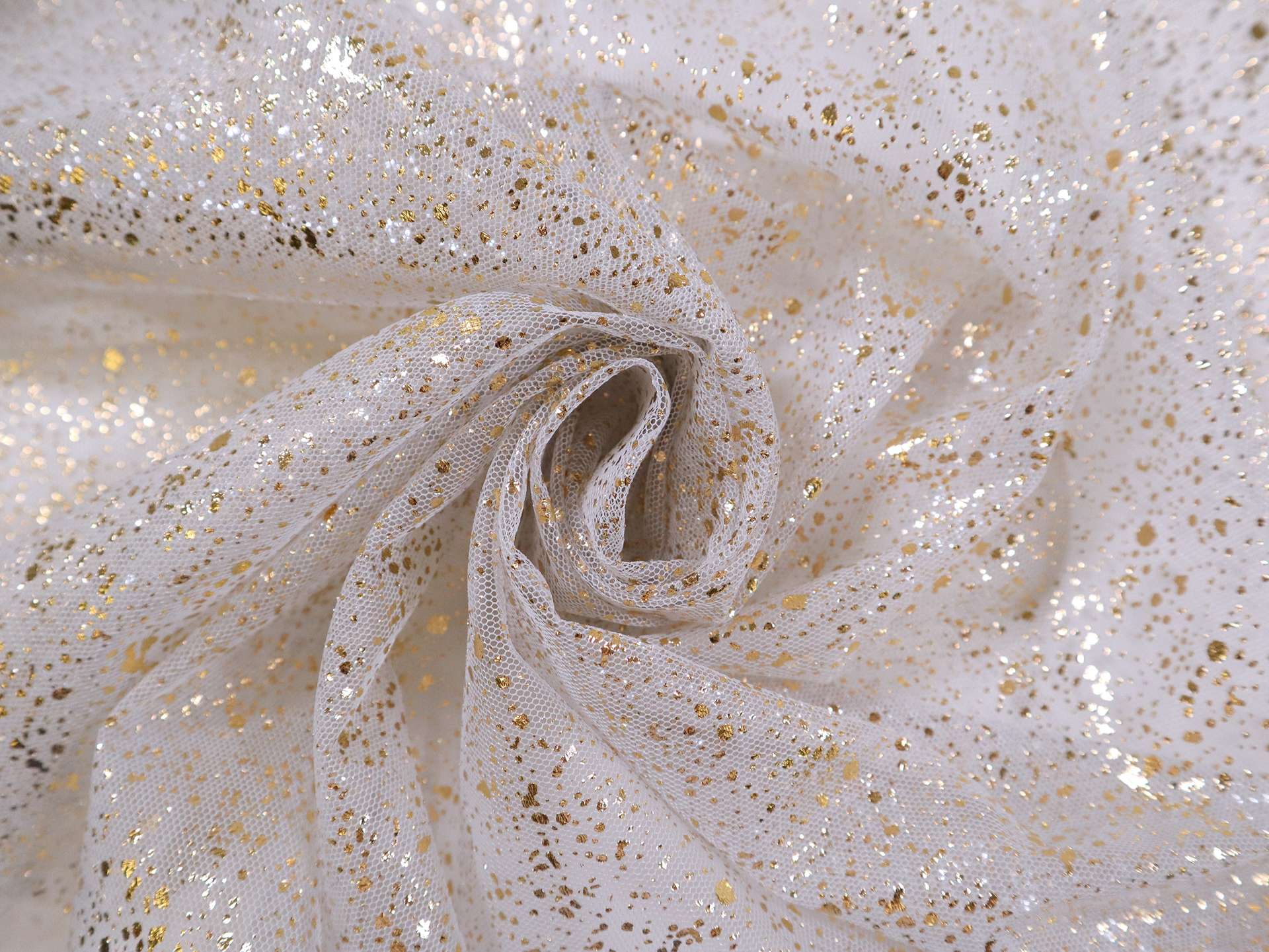 Metallic Speckled Tulle in Light Grey & Gold