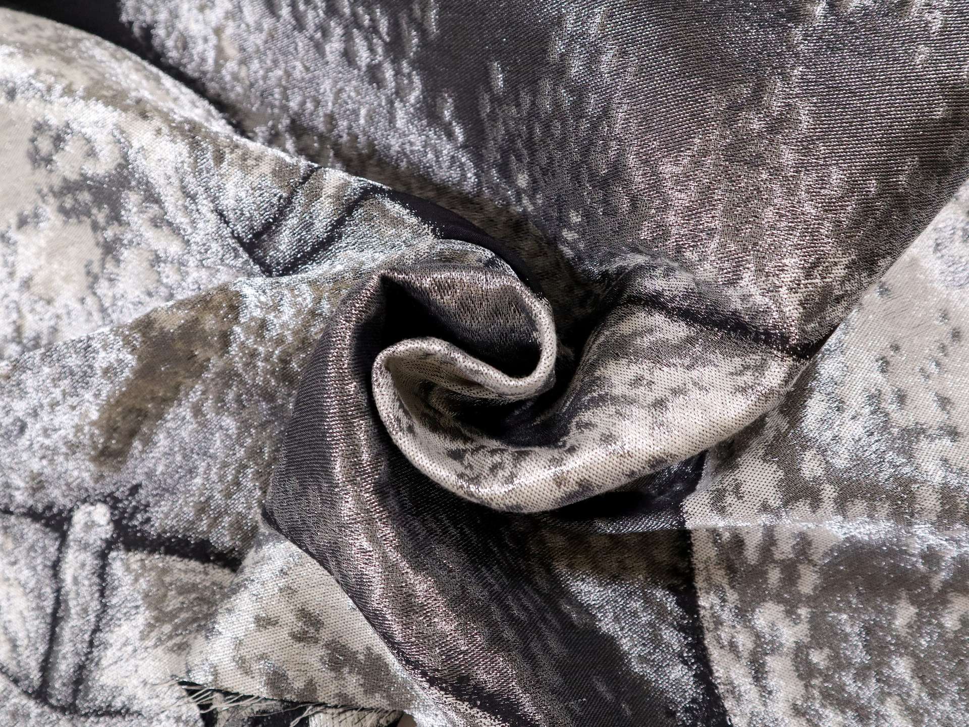 Metallic Brocade with Over Sized Apples in Silver & Black