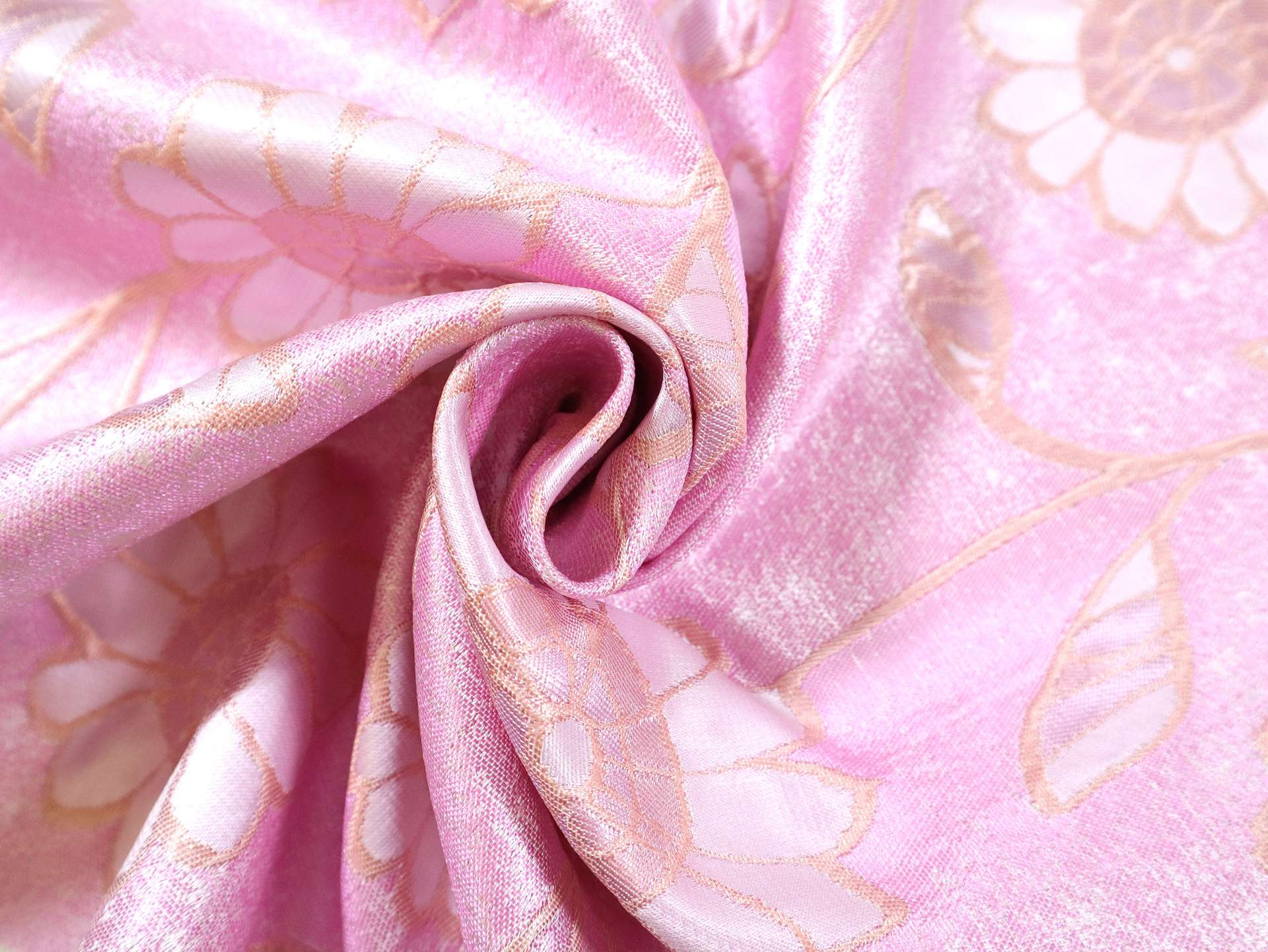 Floral Brocade with Daisies in Pink