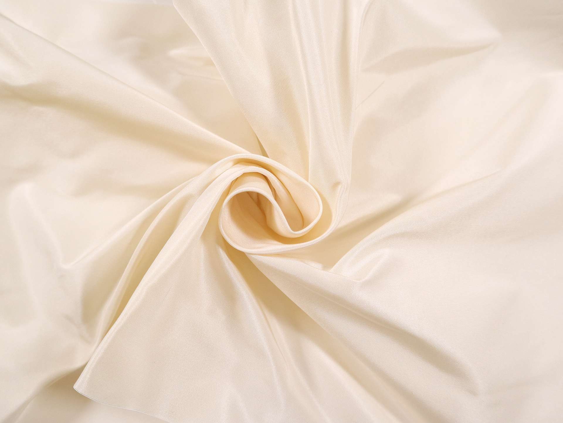 Heavy Weight Silk Taffeta in Ivory