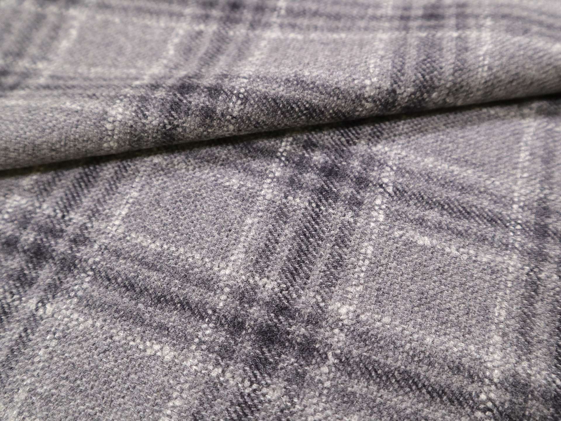 Italian Wool Cashmere Plaid Suiting in Graphite