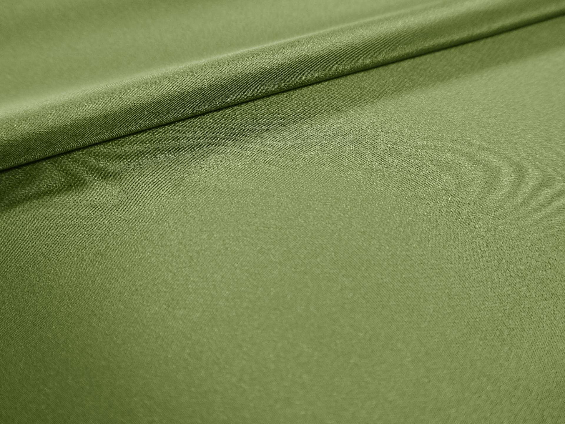 Silk Crepe de Chine in Avocado 