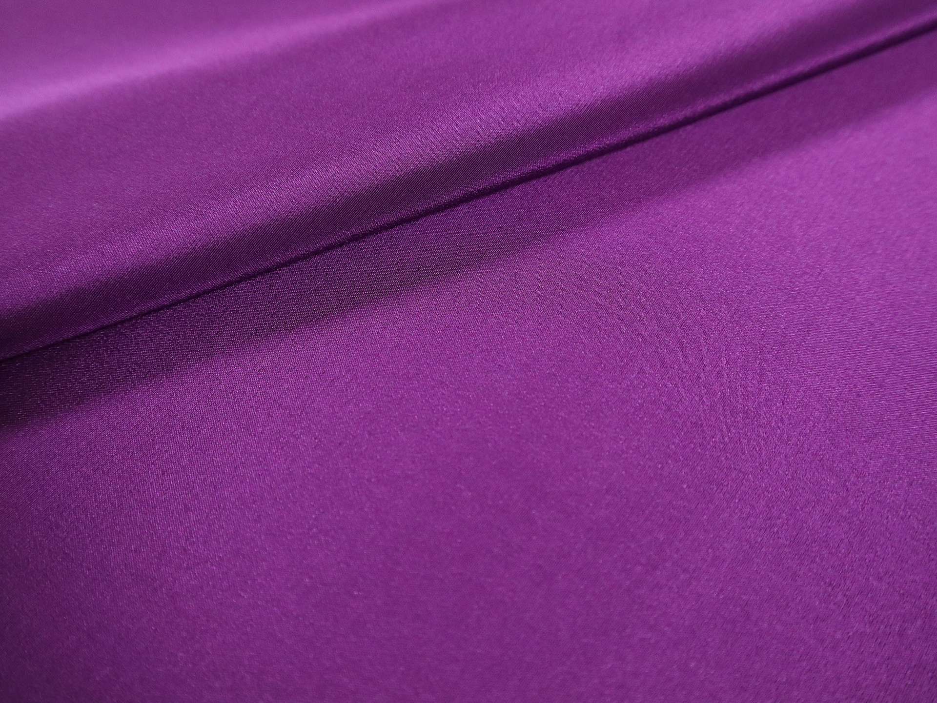 Silk Crepe de Chine in Mulberry 
