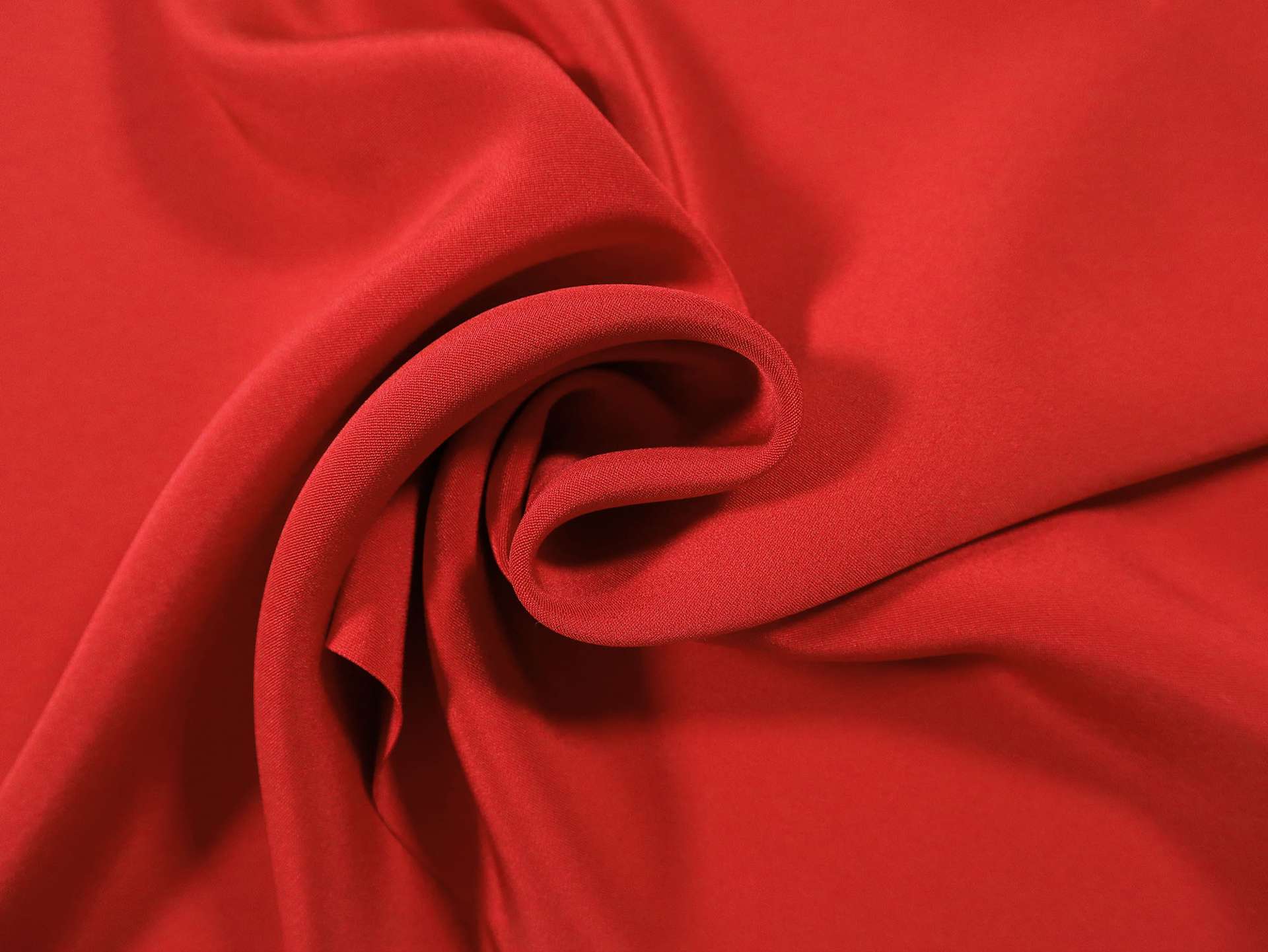 6-ply Silk Crepe in Red