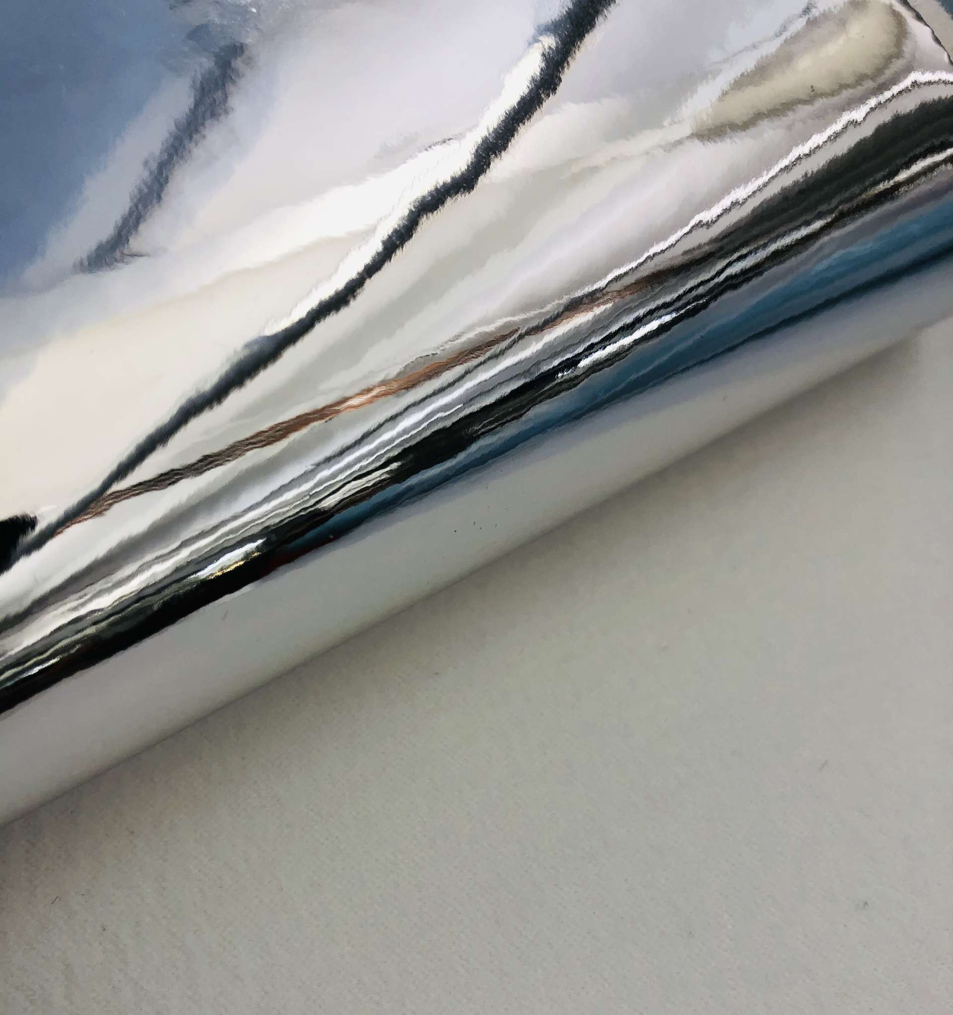 Mirror Reflective Vinyl in Silver