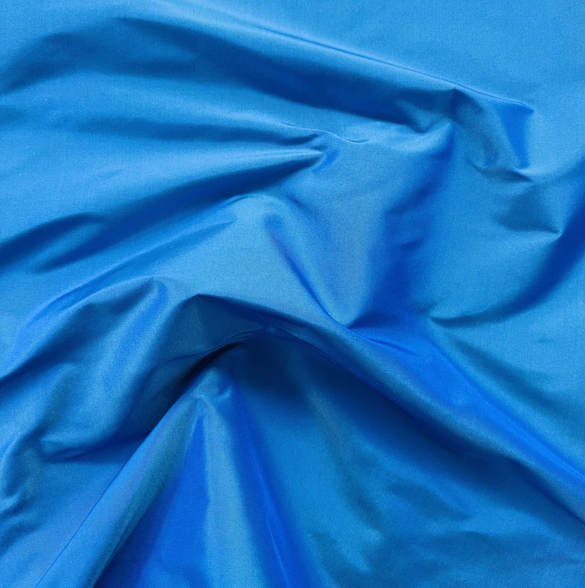 Iridescent Silk Taffeta in Royal/Aqua 