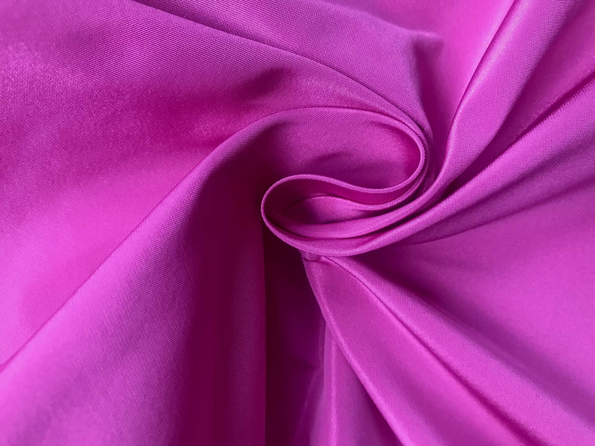Polyester Taffeta in Fuchsia