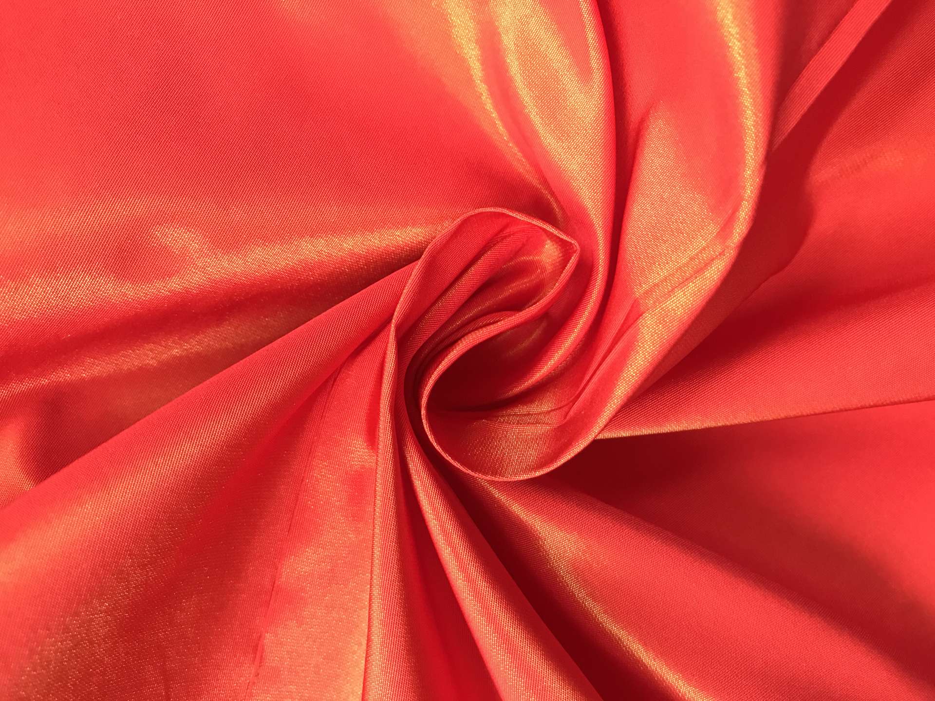 fire iridescent poly taffeta in swirl
