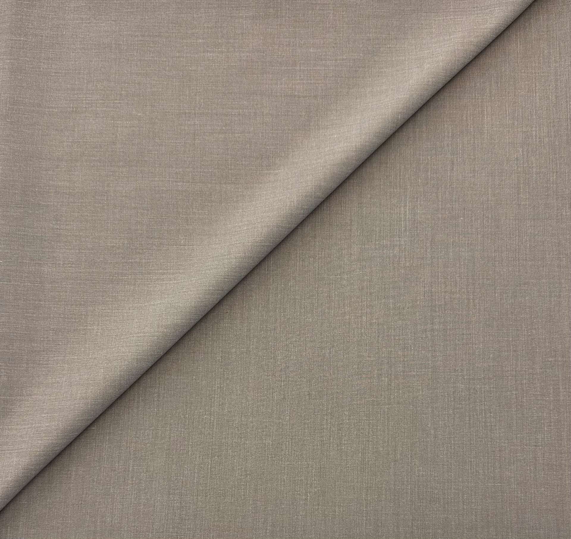 Sustainable Poly Cotton Broadcloth in Fog
