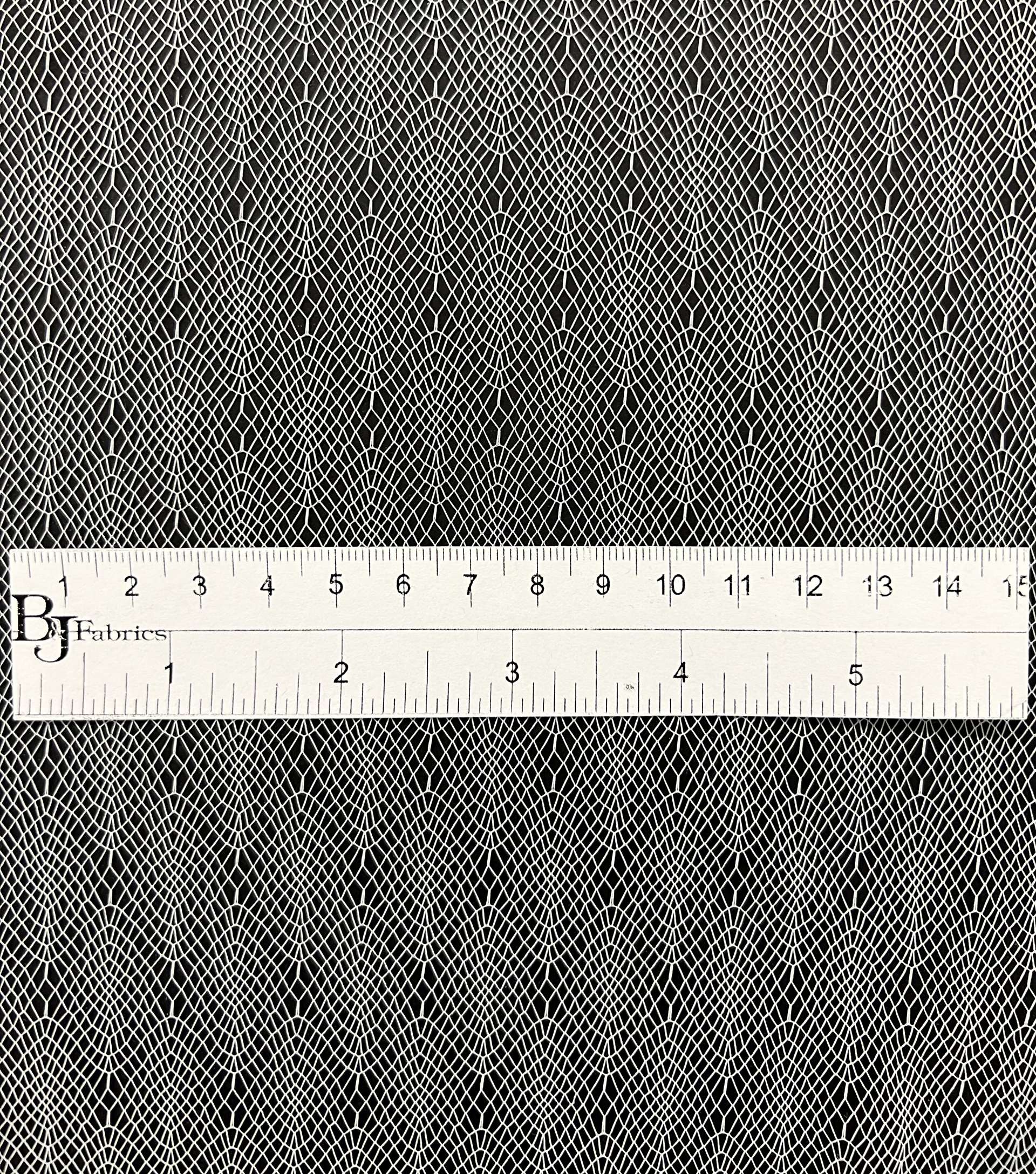 Novelty Illusion in Off White