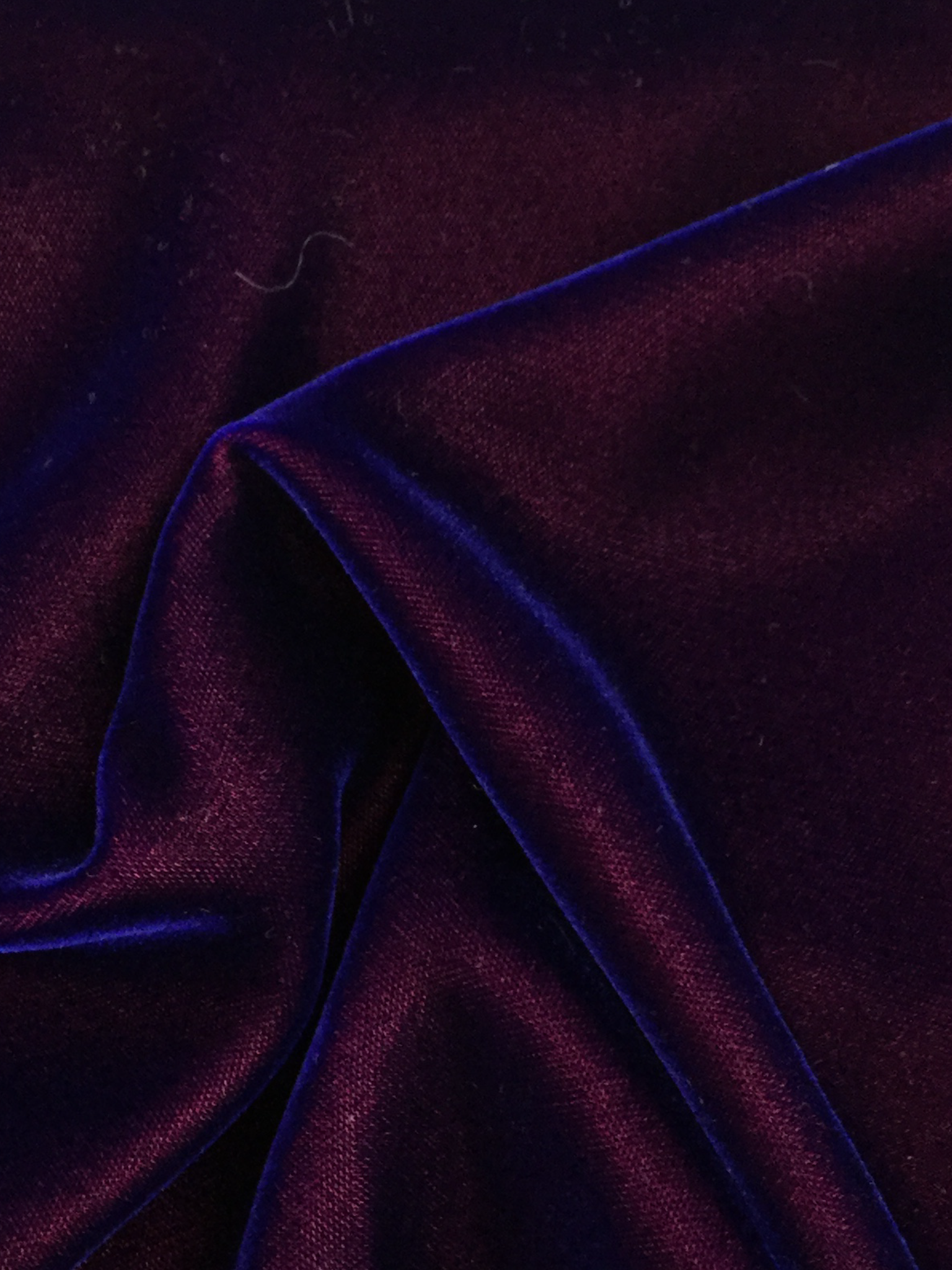 Rayon Velvet in Blue/Red (63% Acetate/37% Cupro Rayon)