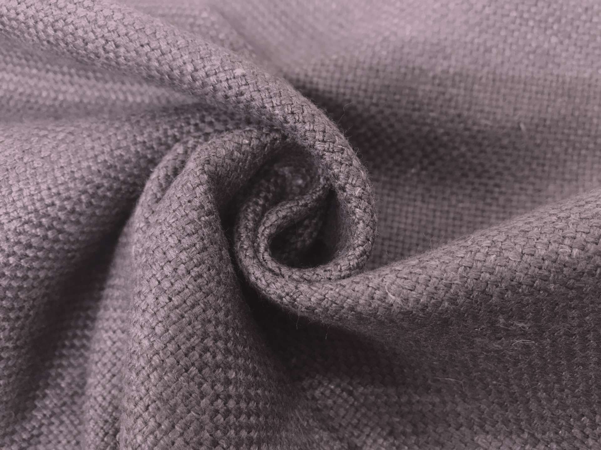 bamboo and linen blend in eggplant in a swirl