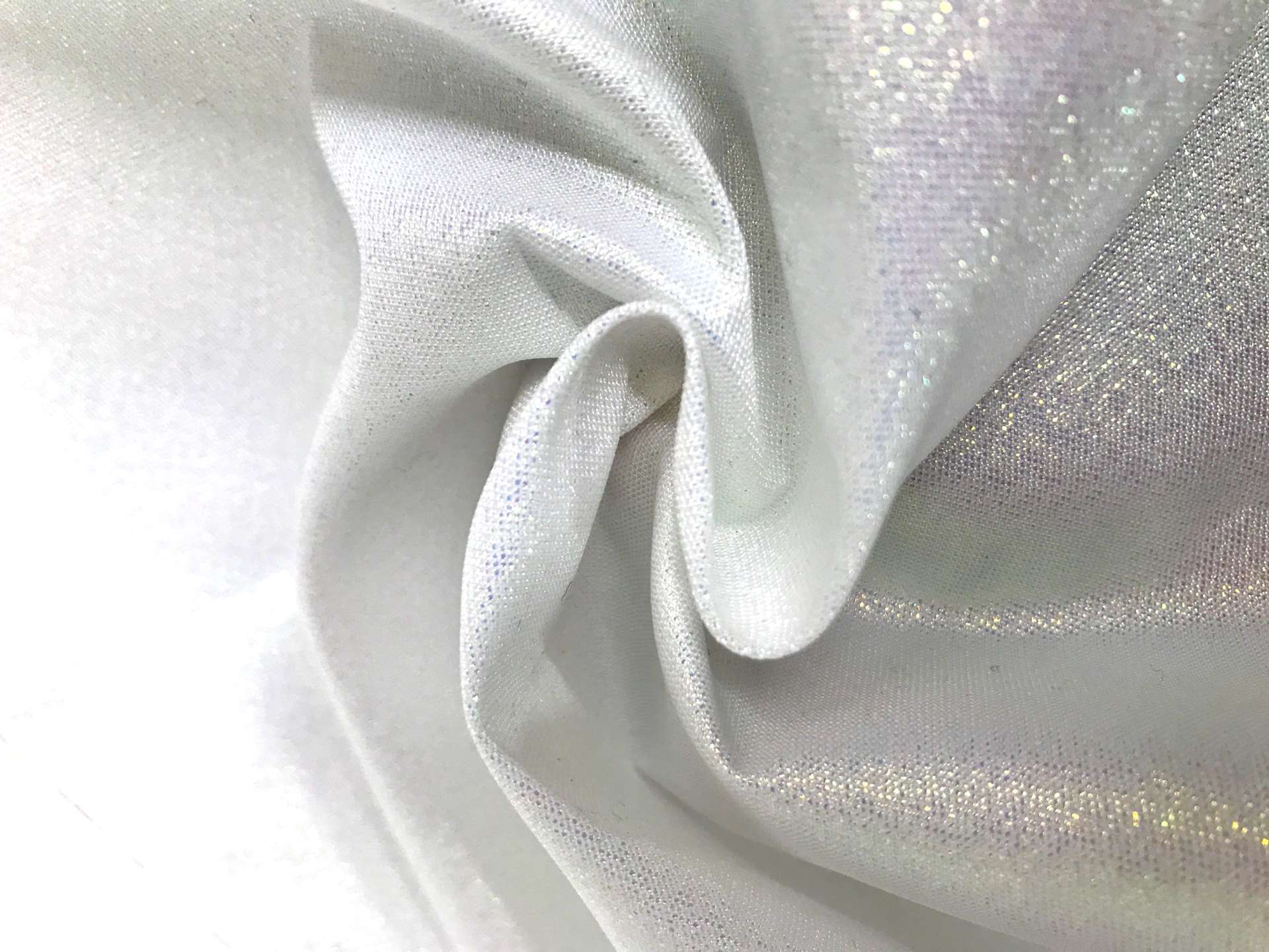 Nylon Lamé Taffeta in Iridescent Pearl