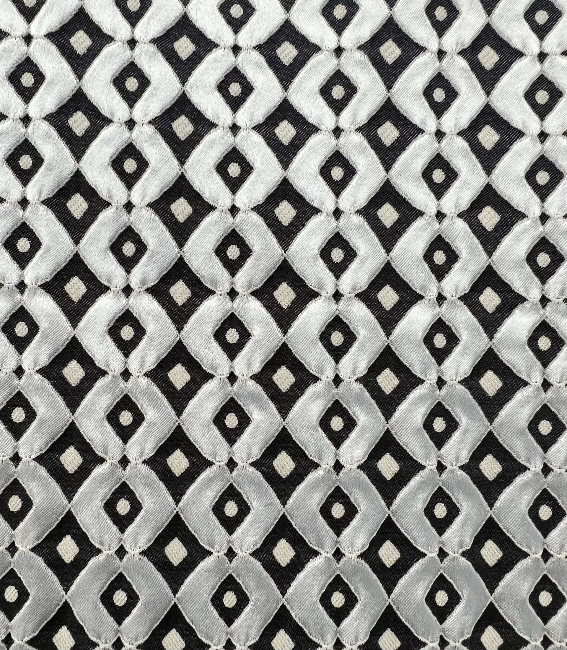 Wrap Stretch Geometric Brocade