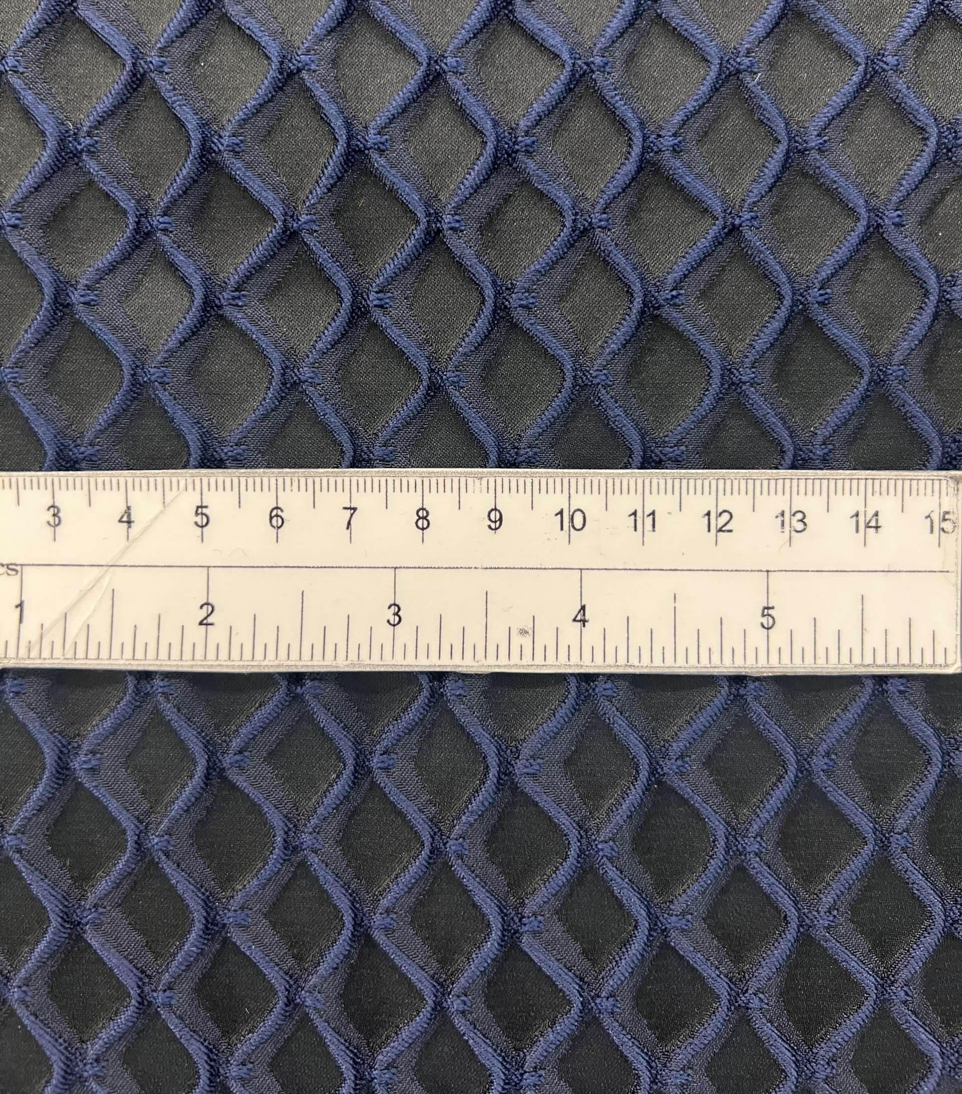 Birdseye Cloqué in Navy