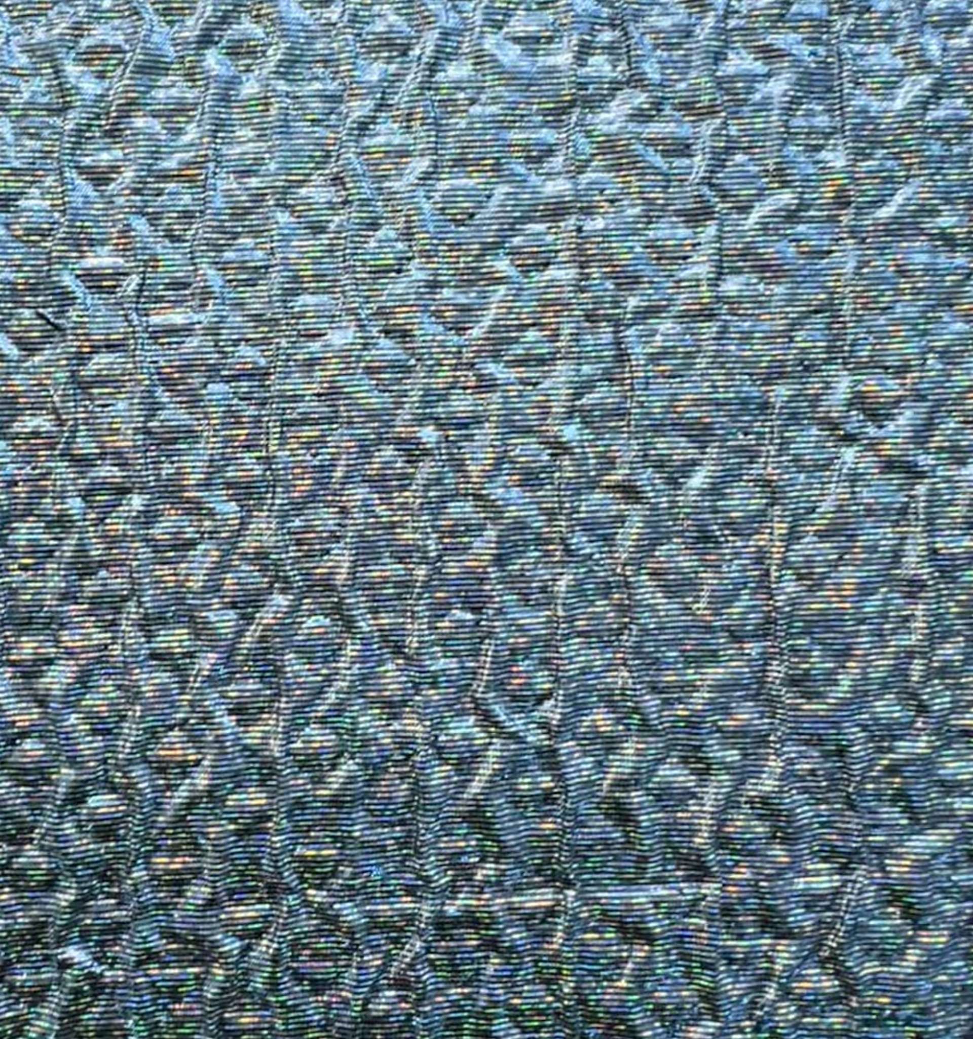 Holographic Cloque in Blue