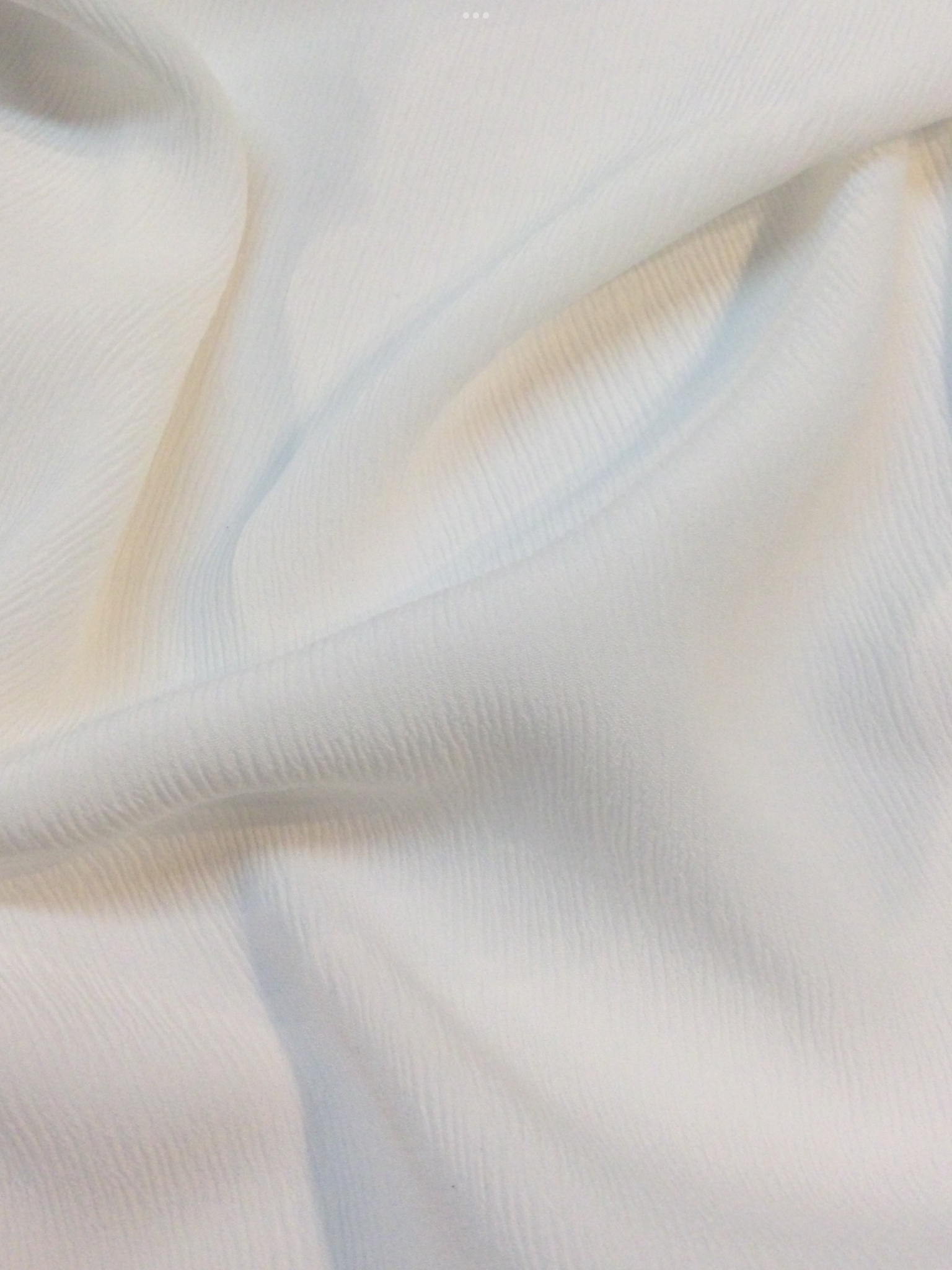 Silk & Polyester Crinkle Crepe de Chine in Off White