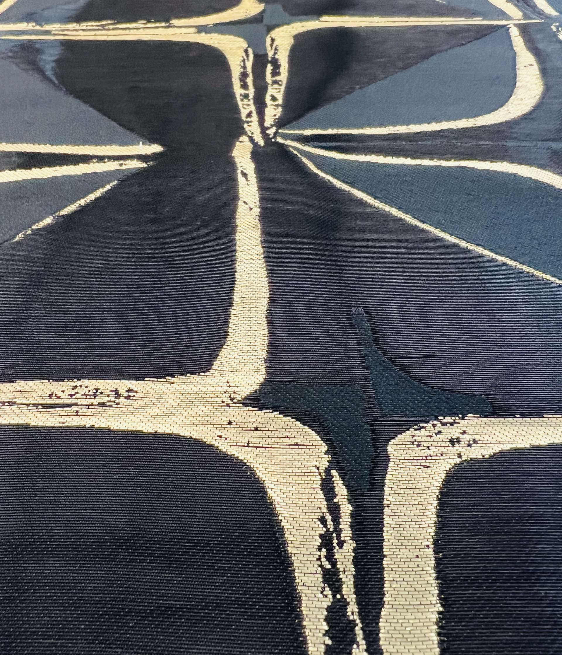 Geometric Lamé Liquid Fil Coupe Brocade in Gold Black