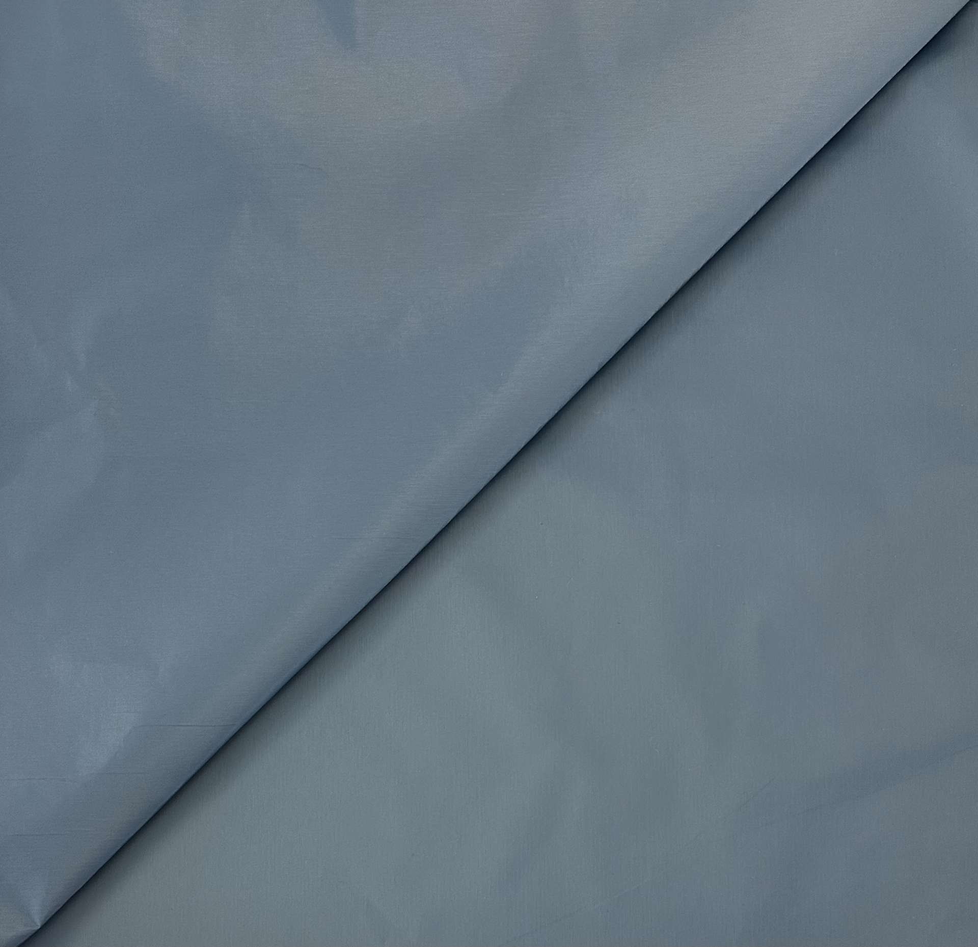 Tyvek in Turquoise