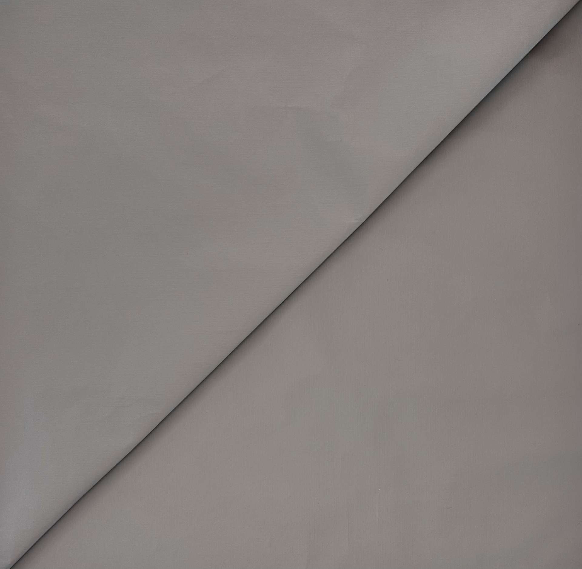Tyvek in Grey
