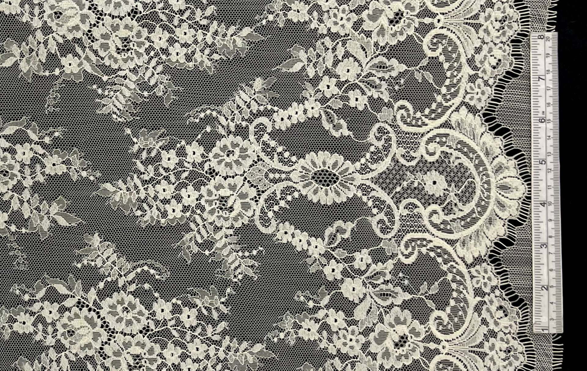 Made in Japan Chantilly Lace in Vanilla