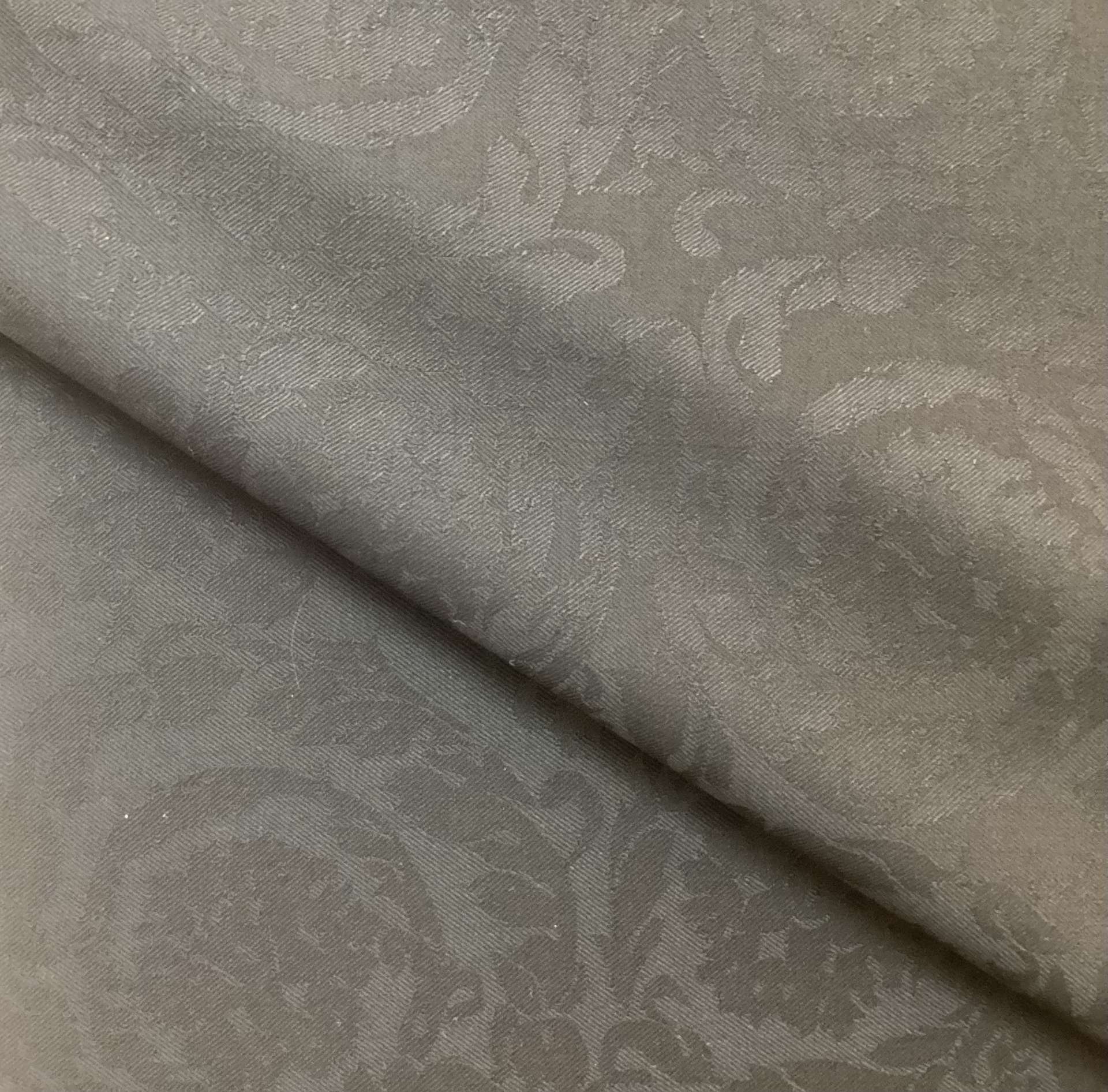 100% Wool Jacquard In Black