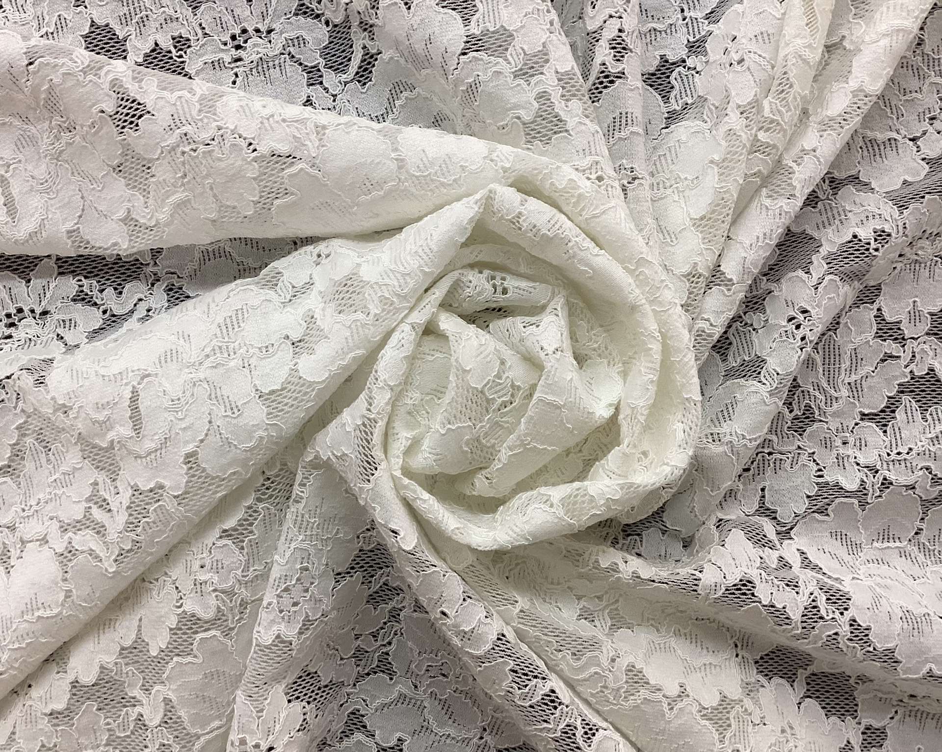 Domestic Stretch Chantilly Lace In Pearl