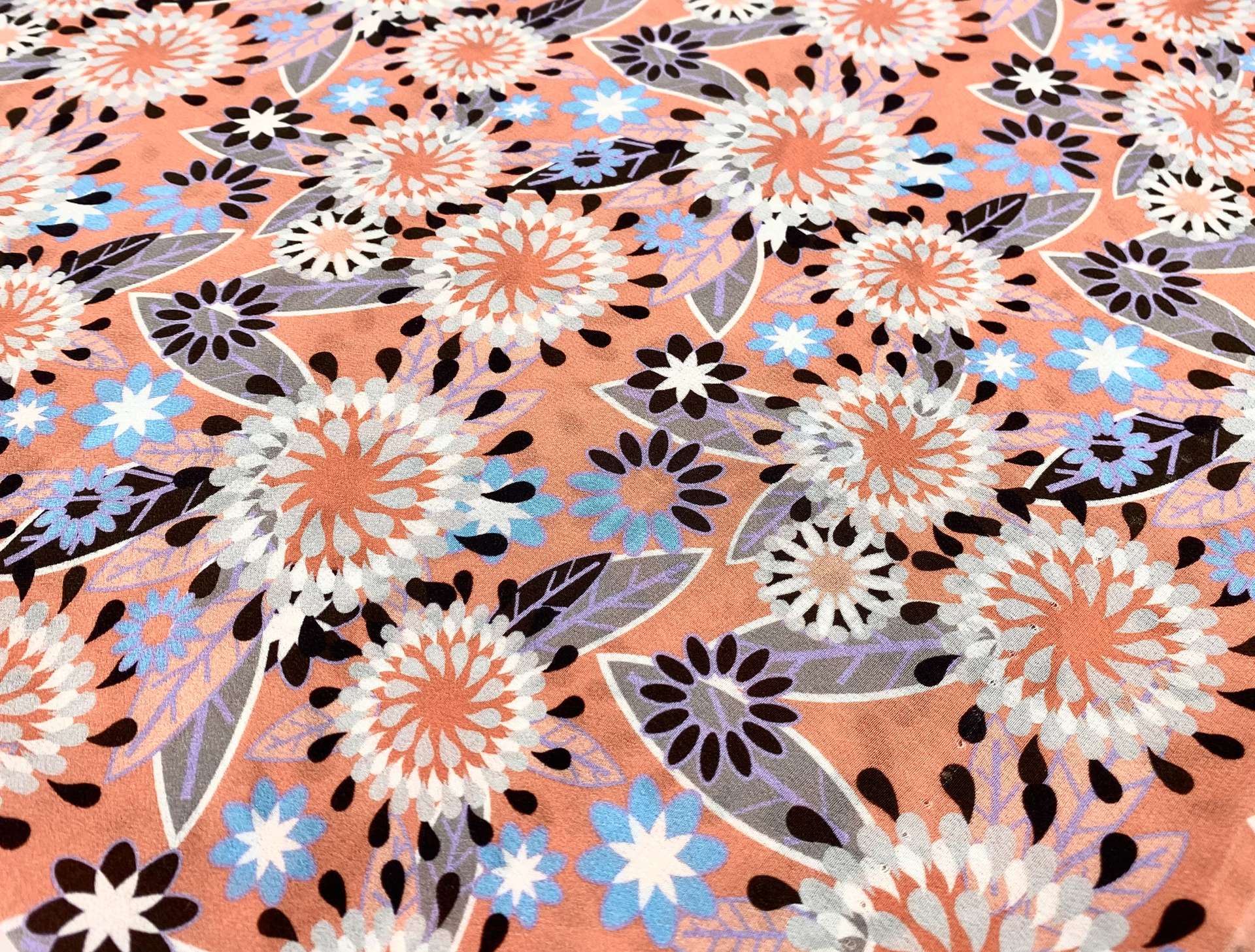 Made in Italy 100% Silk Crepe De Chine Fabric in Warehouse
