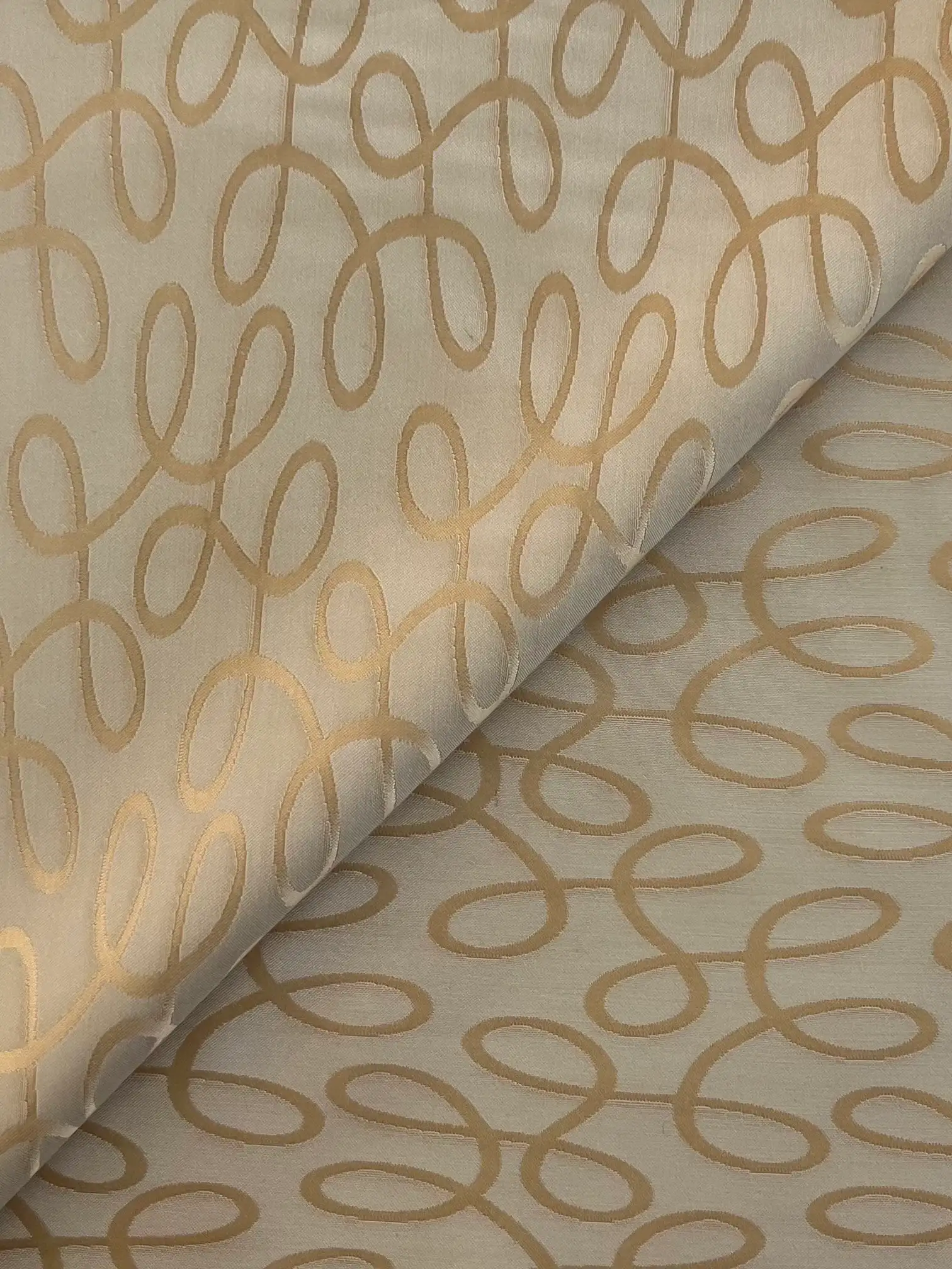 Viscose & Acetate Jacquard in Parchment