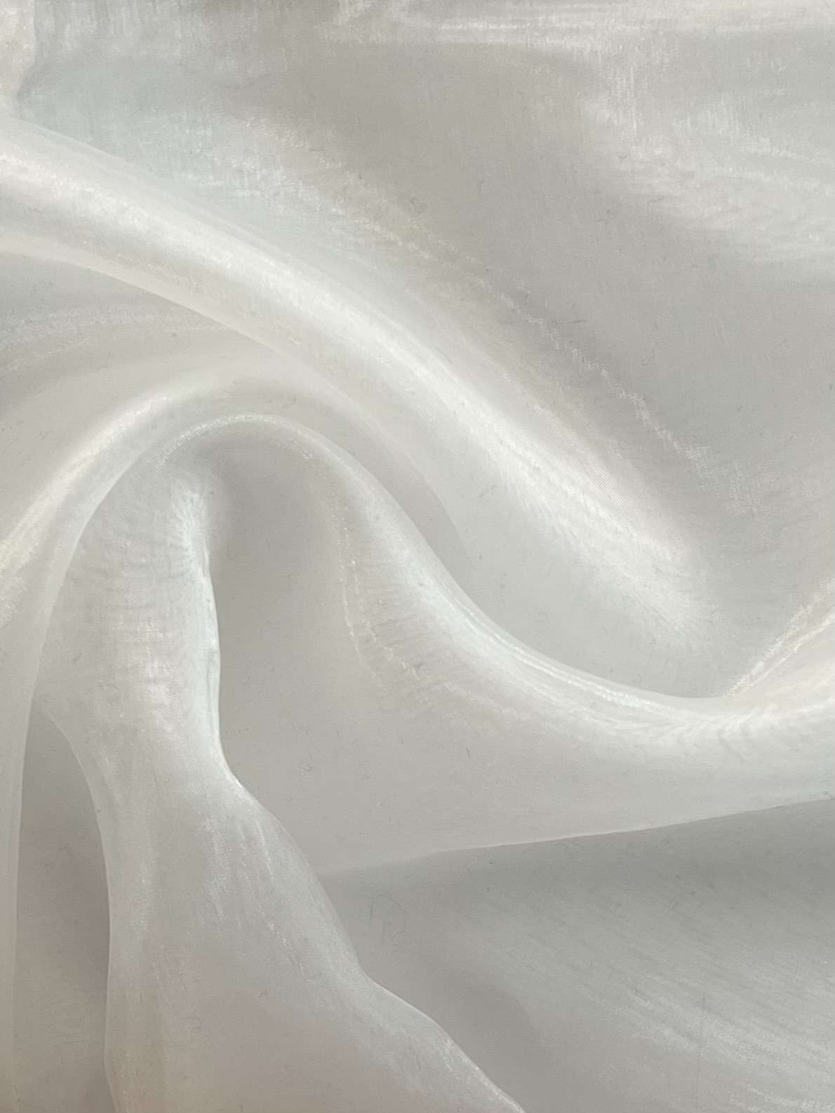 Polyester Extra Fine Iridescent Organza in White/White