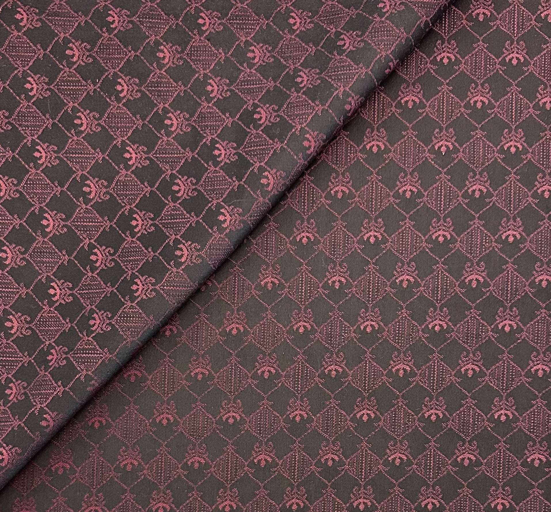 Super 110's Australian Wool Rayon Jacquard Suiting in Burgundy/Black