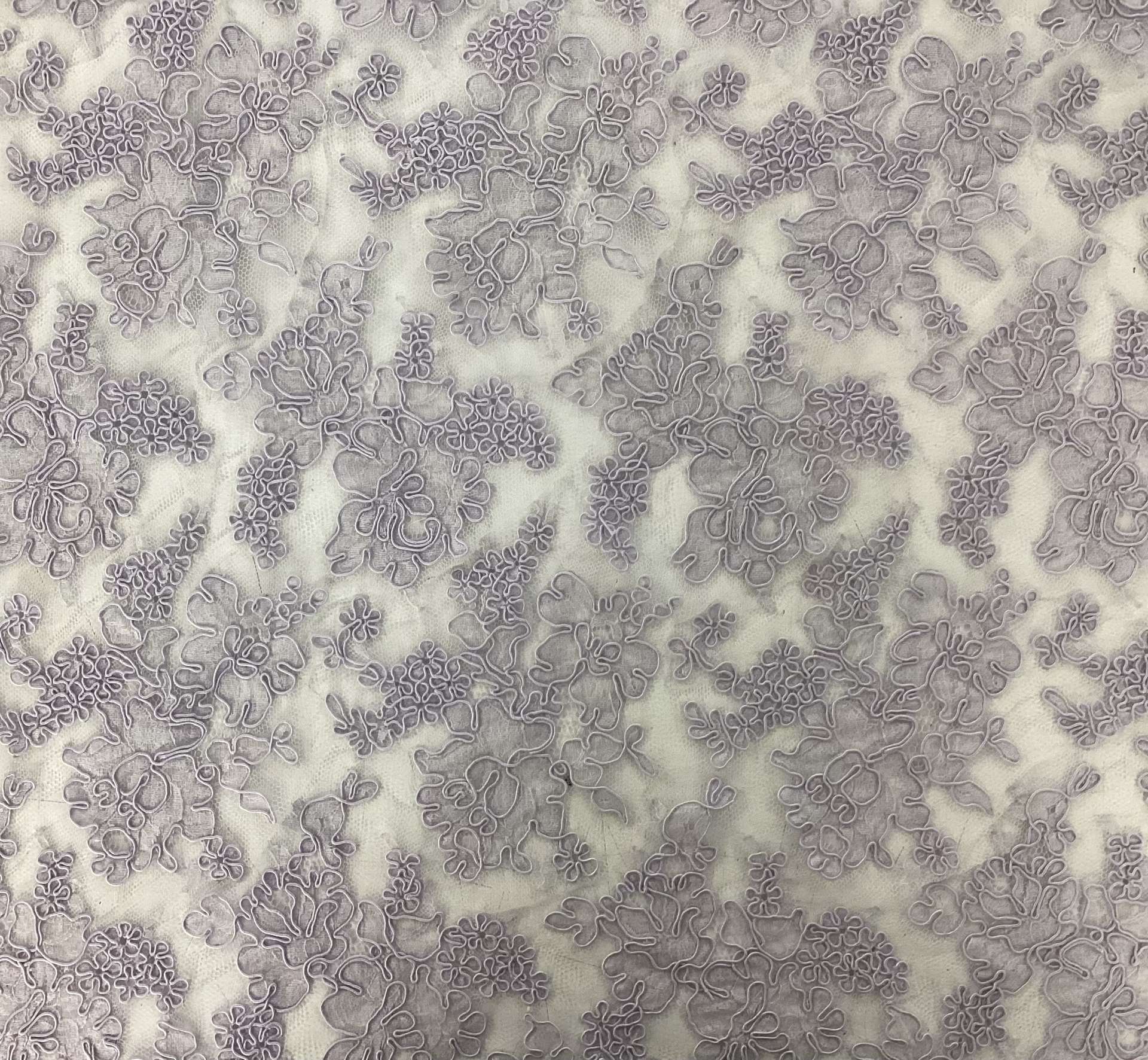 Alençon Lace in Lilac 