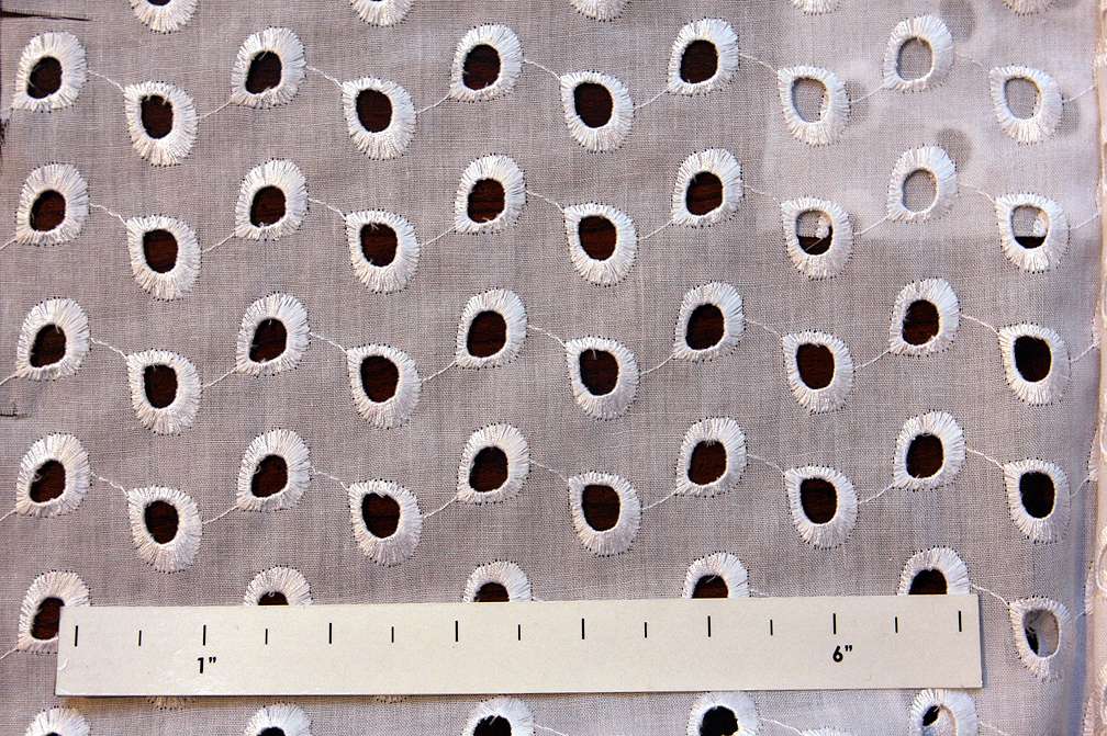 Cotton Eyelet in White0