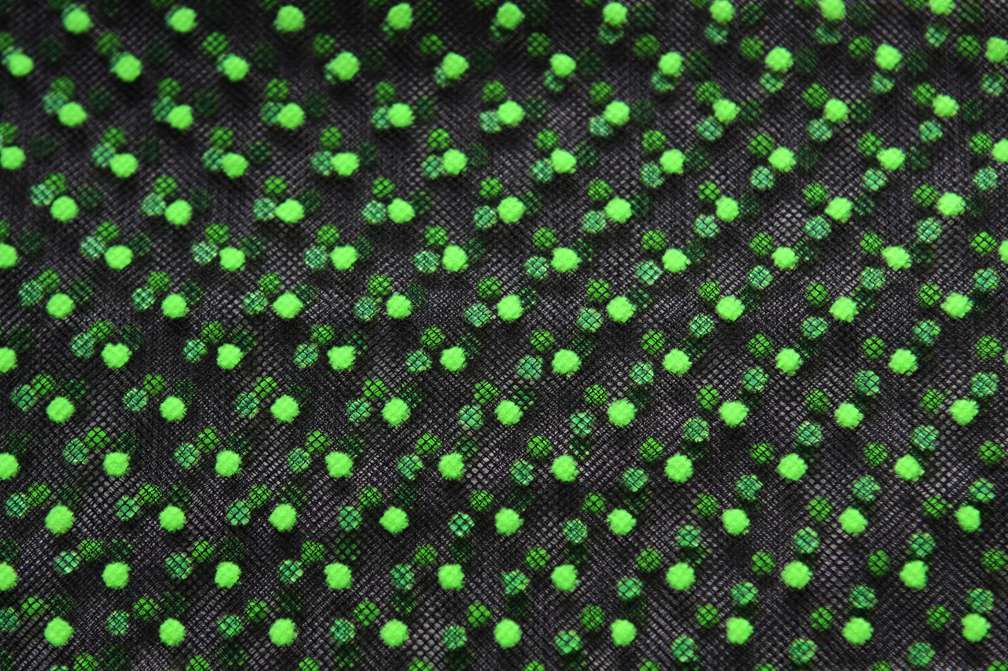 Flocked Dots on Illusion2