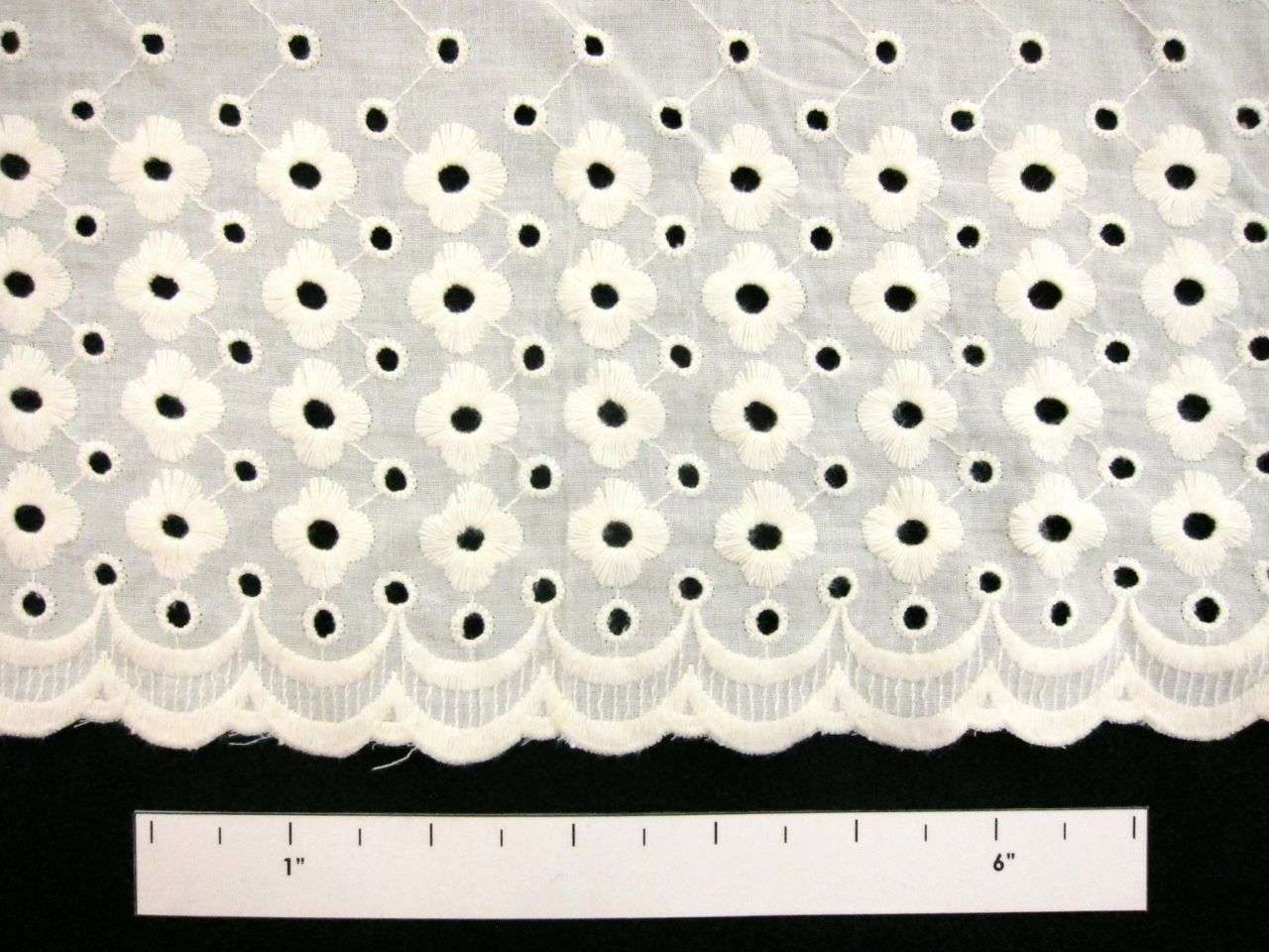 Cotton Eyelet in Ivory1