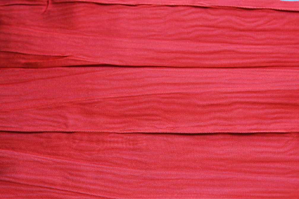 Crinkled Iridescent Rhodia Satin0