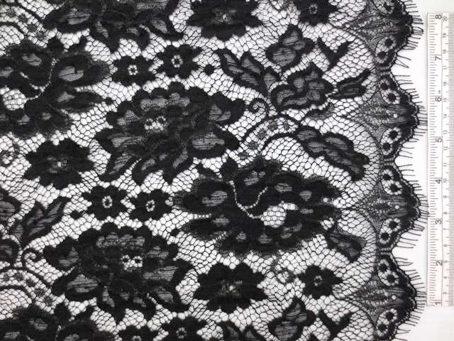 Lurex Chantilly Lace0