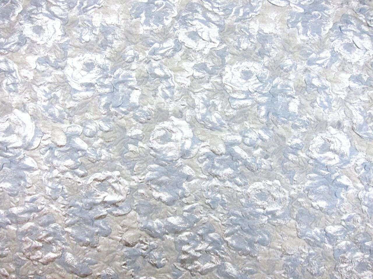 Silk Blend Metallic Cloqué0