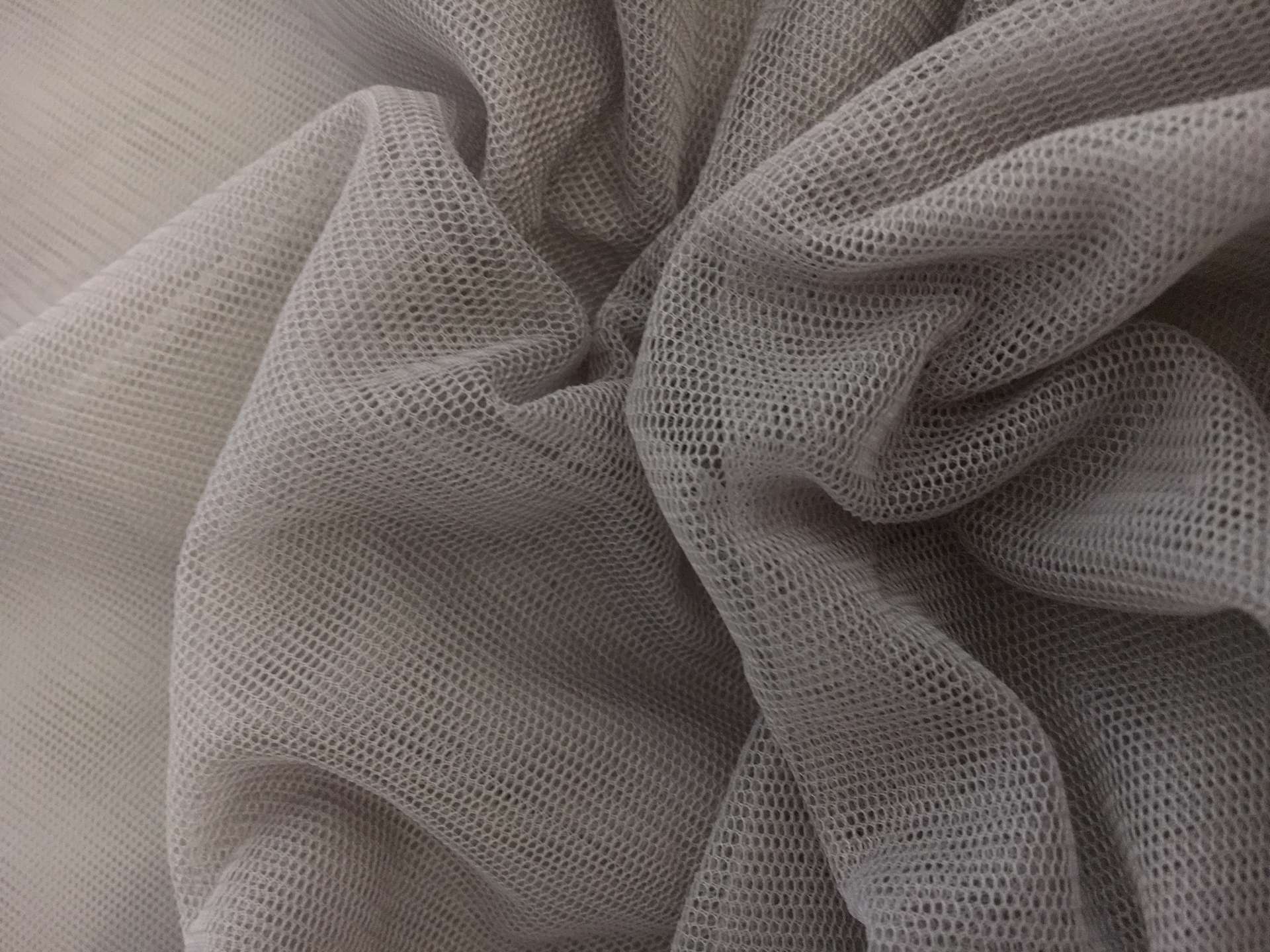 Nylon Bobbinet in Bruma0
