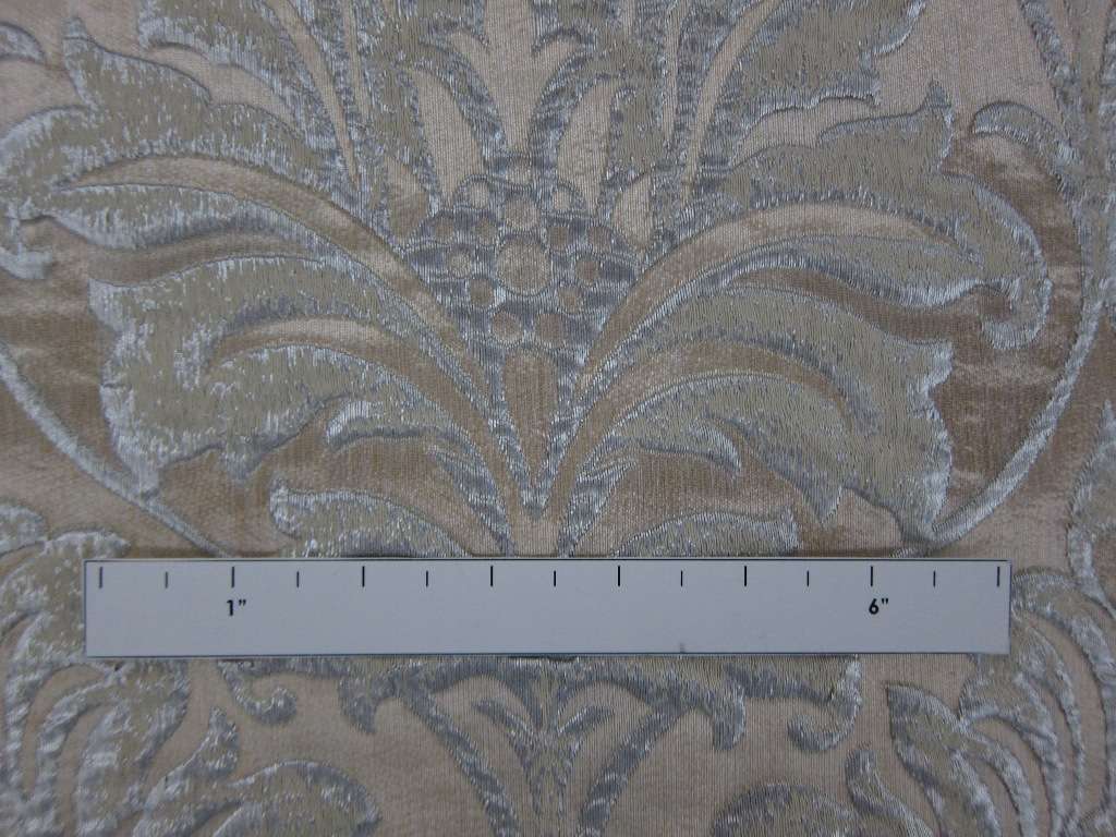 Poly Metallic Cloque1