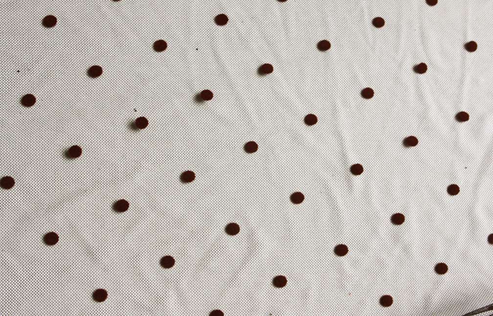 Flocked Dots on Illusion0