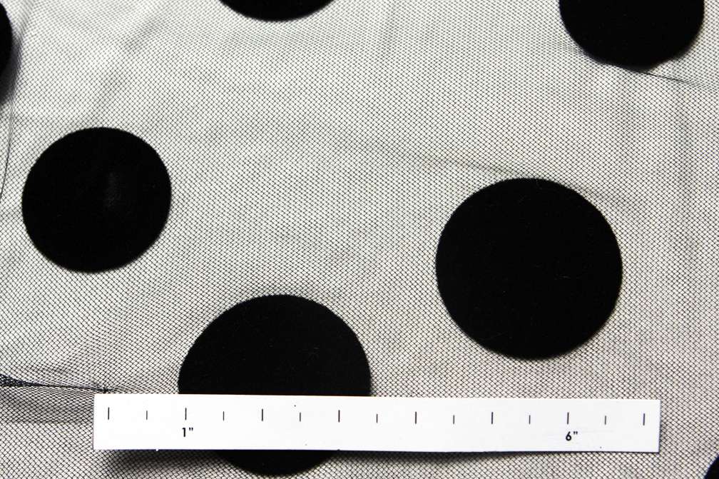 Flocked Dots on Illusion1