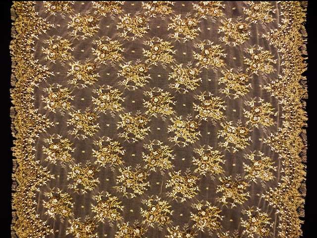 Beaded Metallic Chantilly Lace3