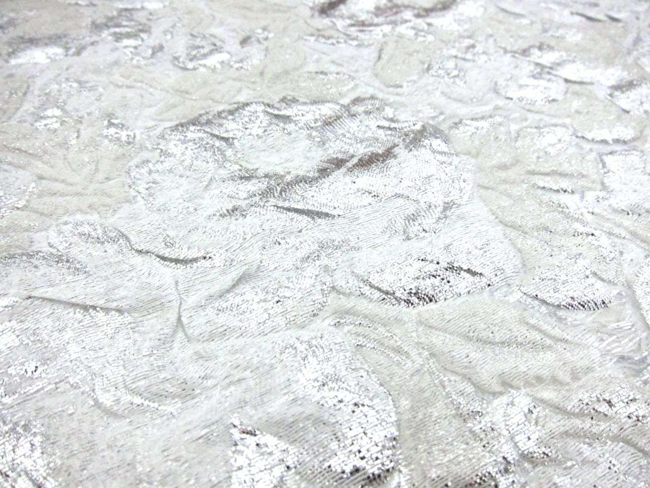 Silk Blend Metallic Cloqué2