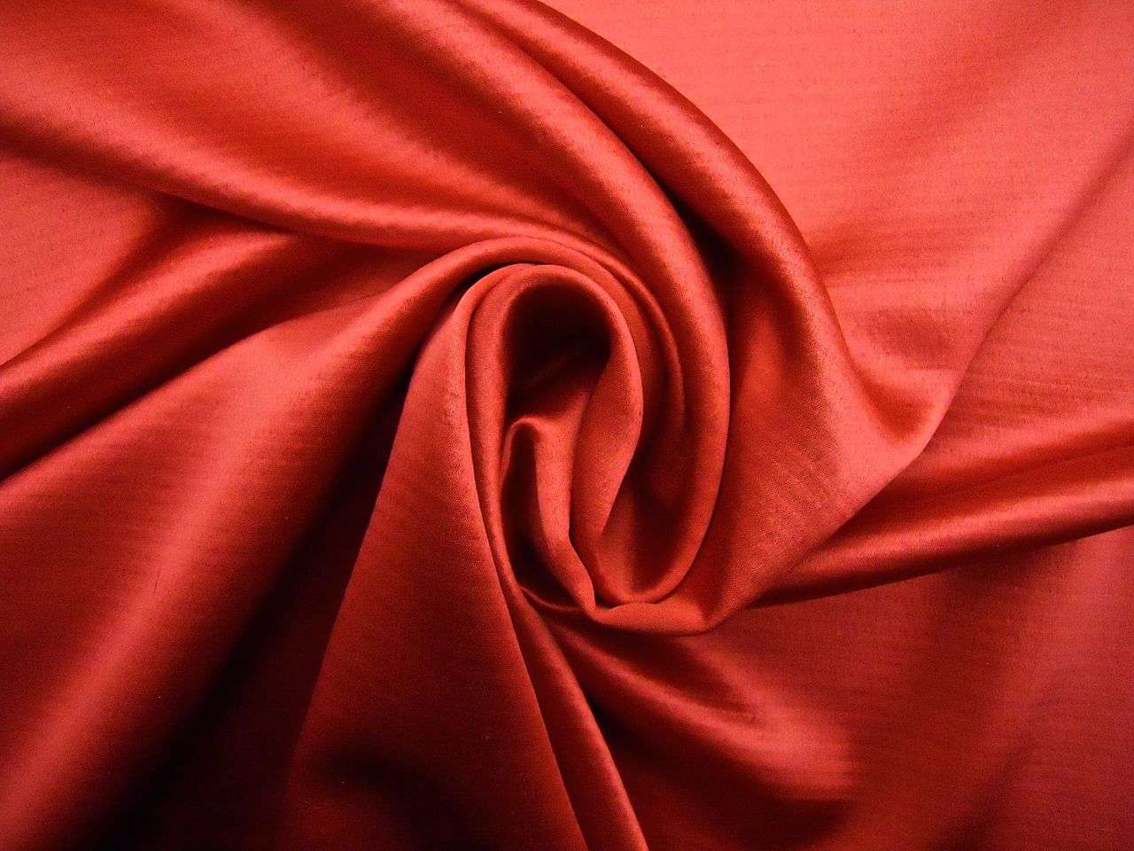 Silk and Wool Hammered Satin0