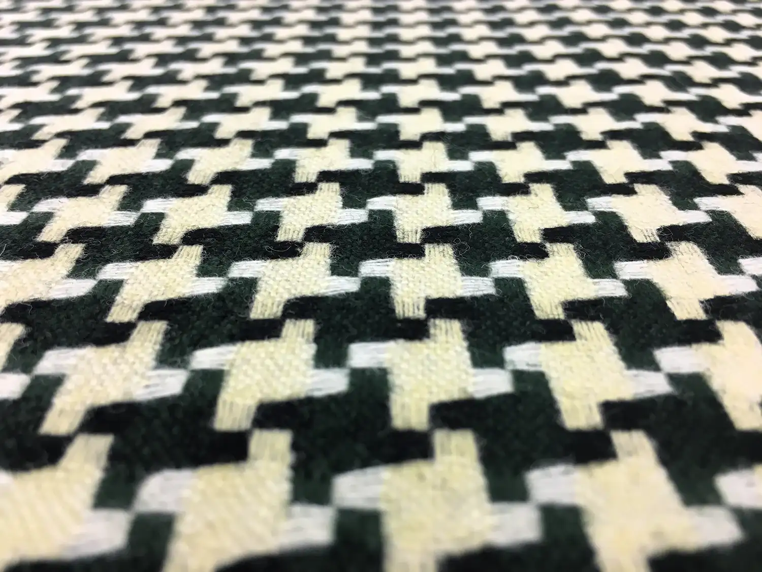 Italian Virgin Wool Novelty Houndstooth2